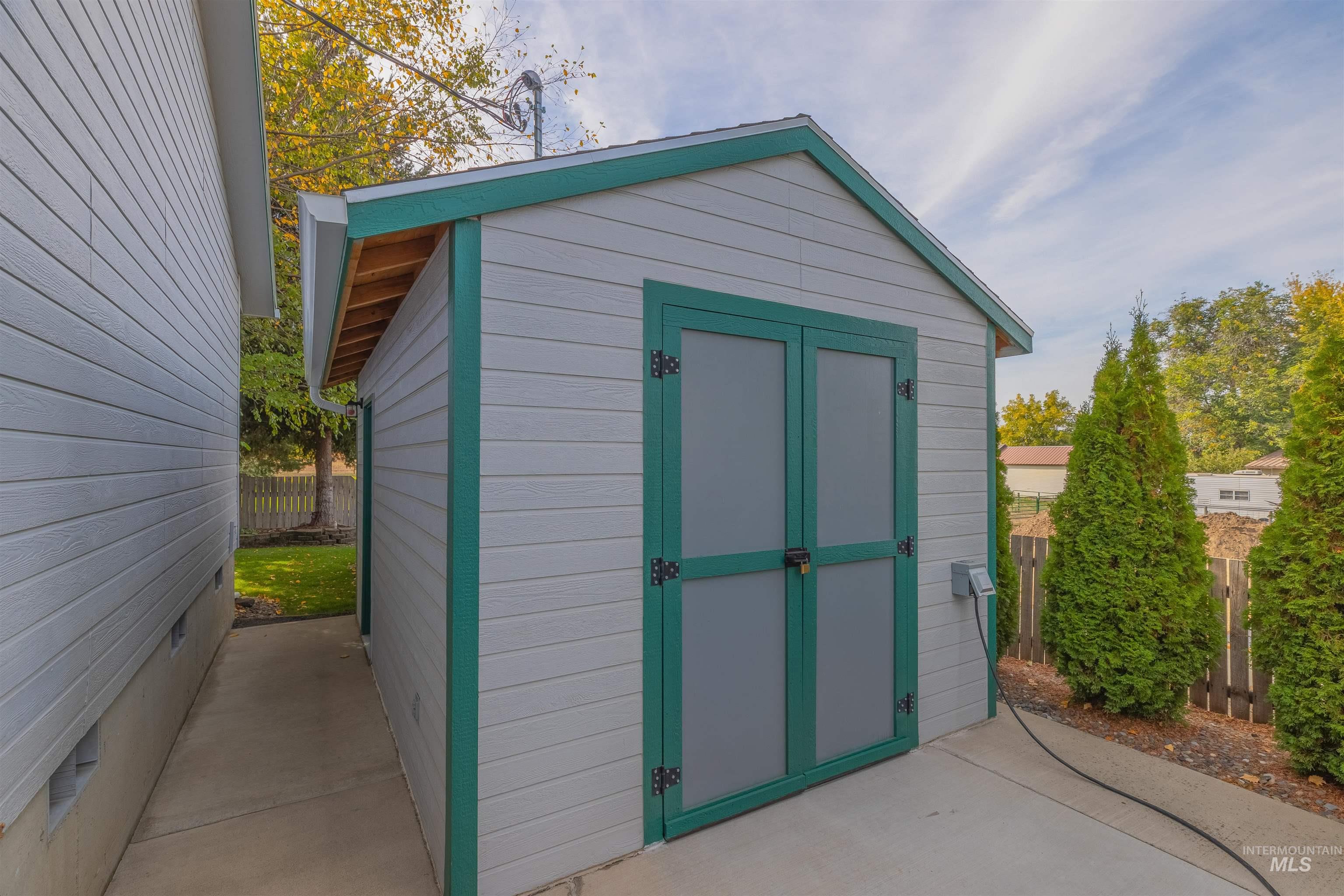 1626 Cedar Ave