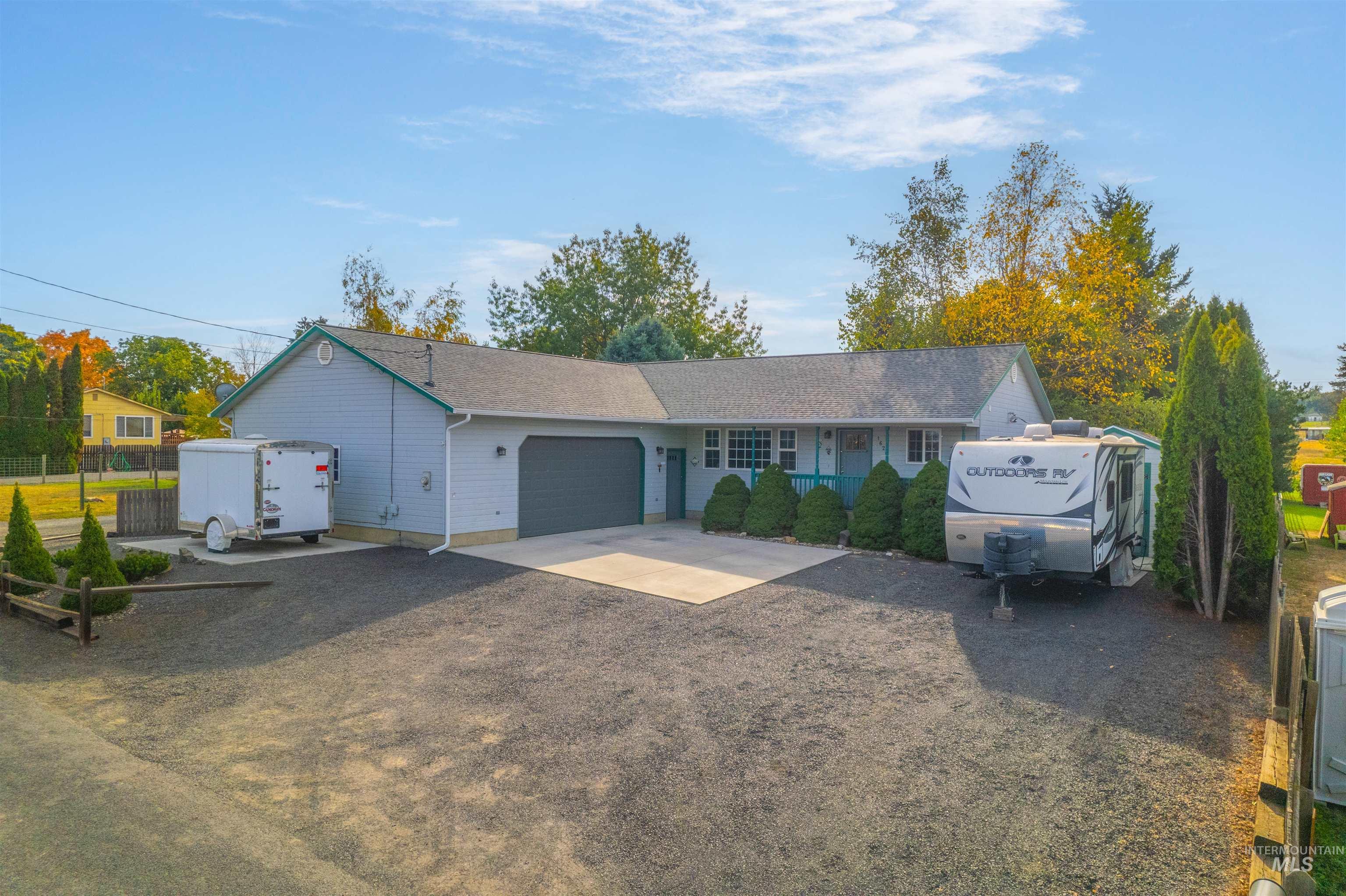 1626 Cedar Ave