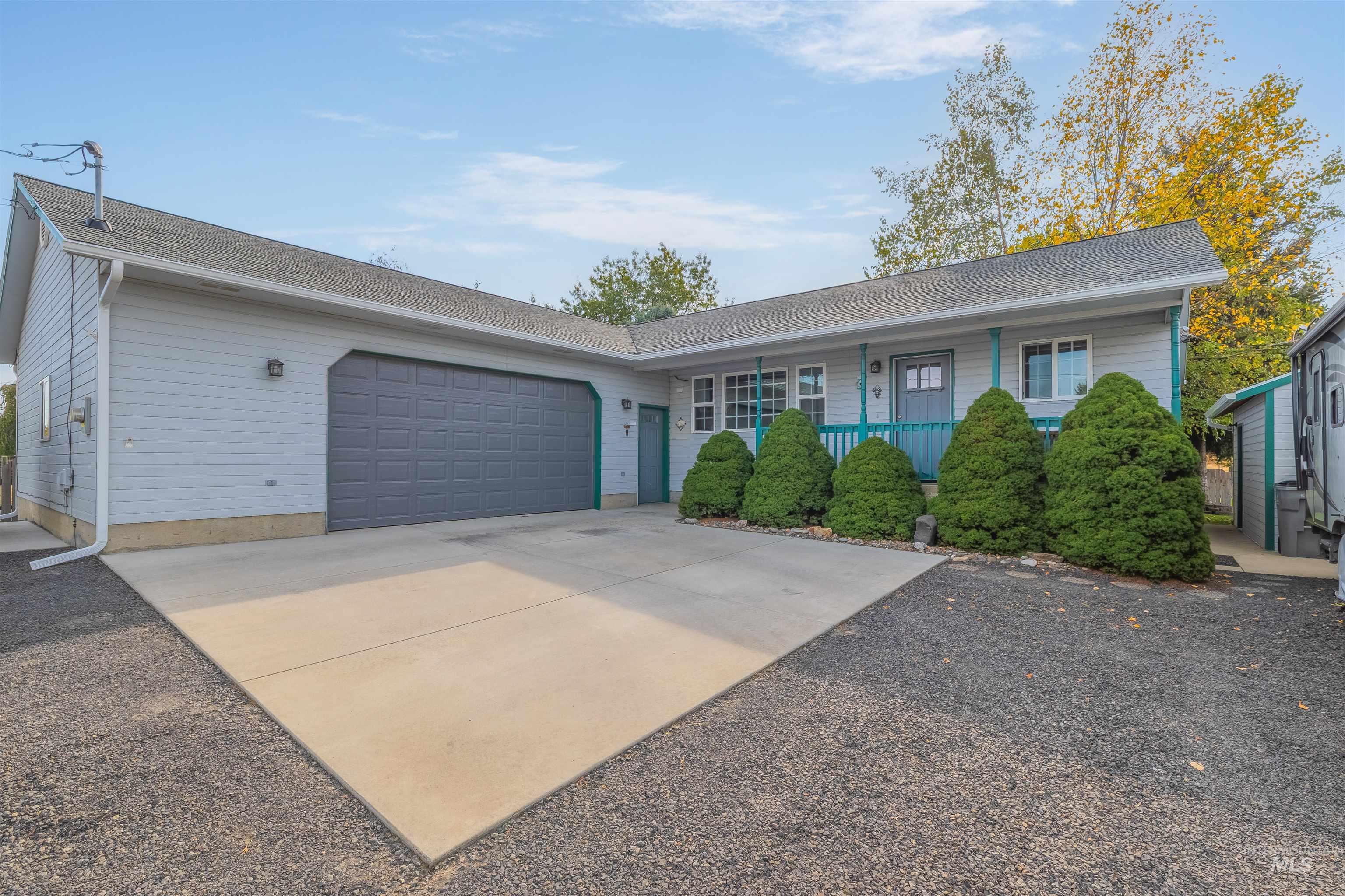 1626 Cedar Ave