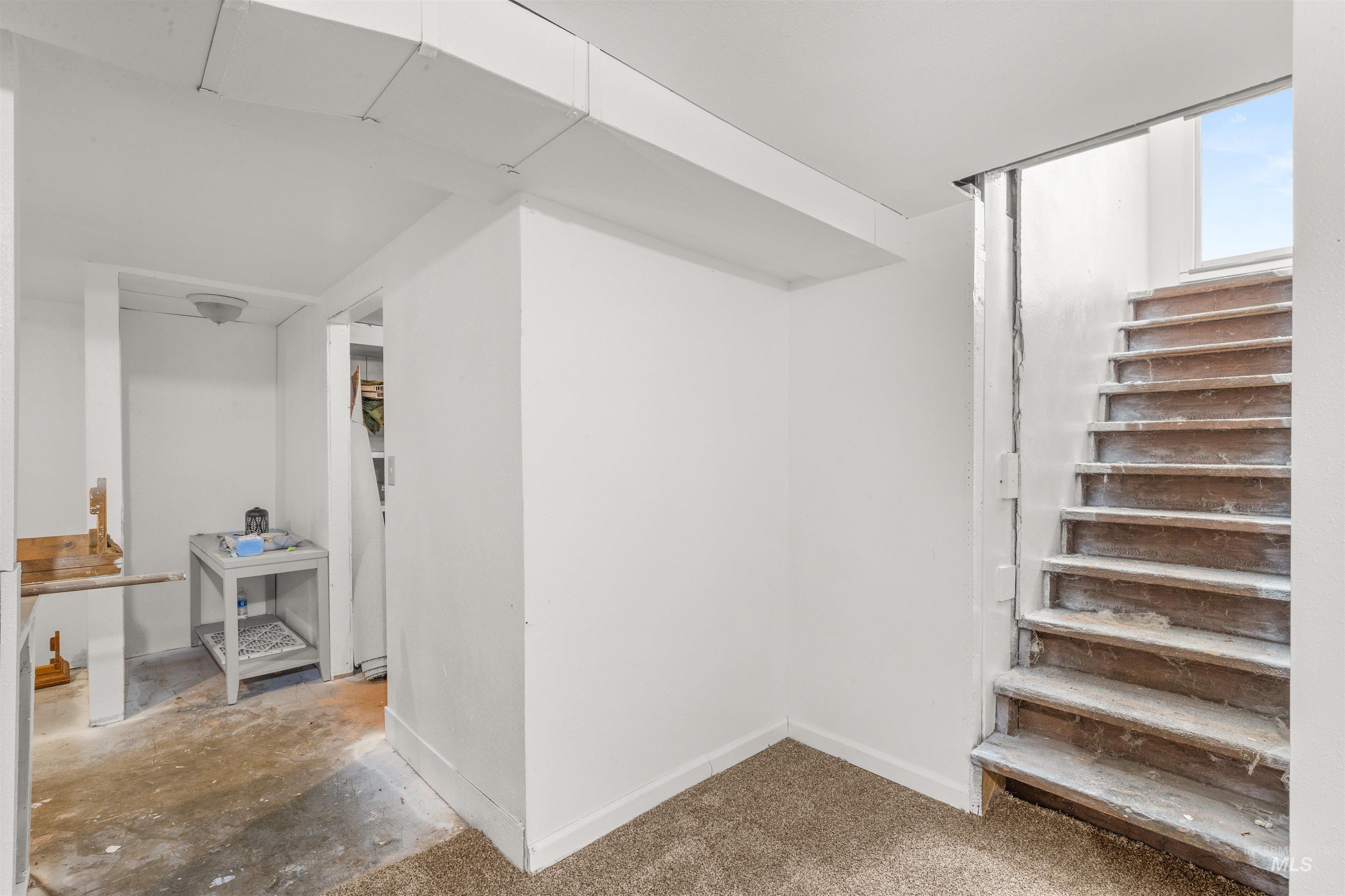 710 4th St