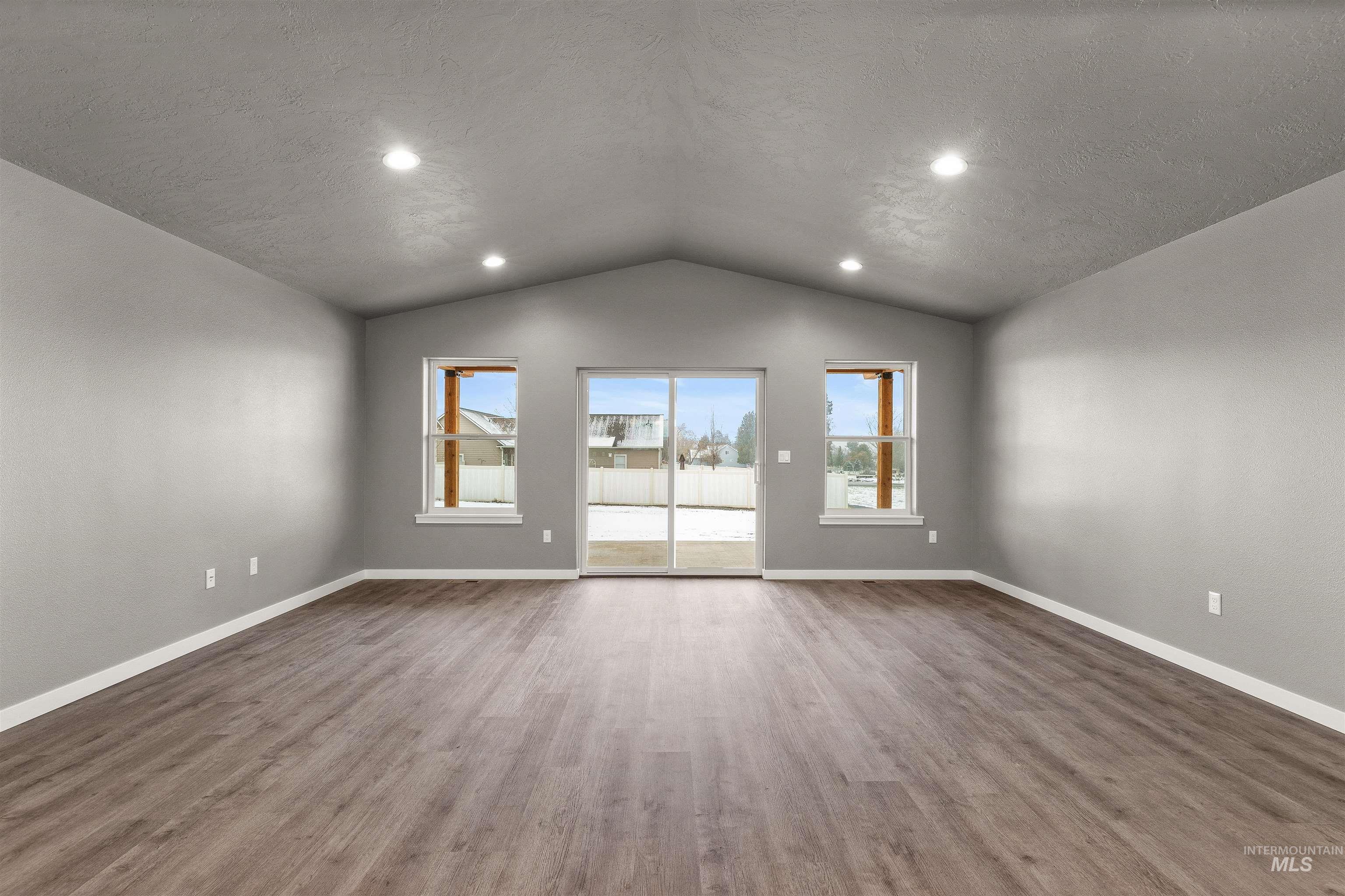 3716 Skyview Dr