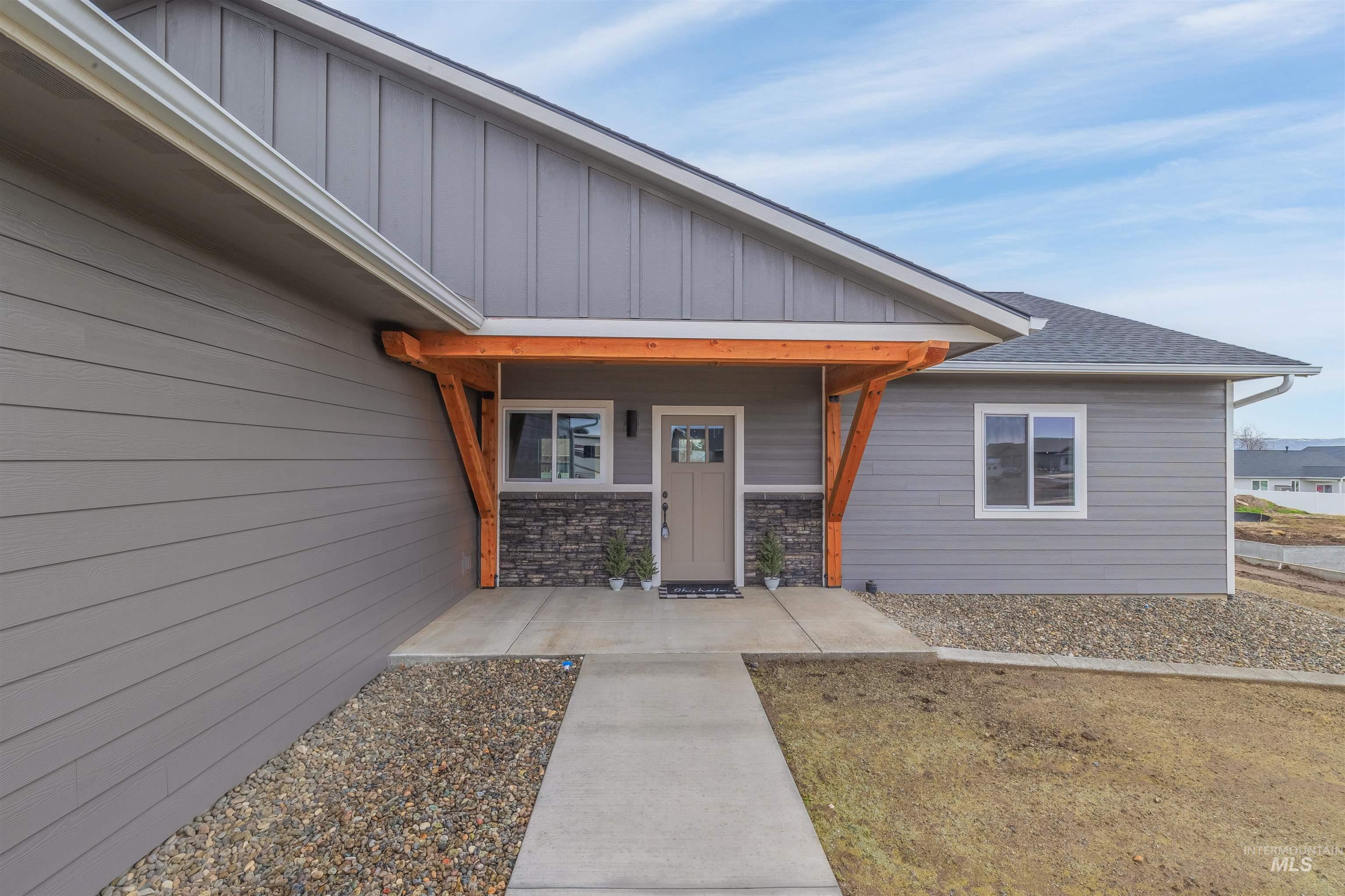 3716 Skyview Dr