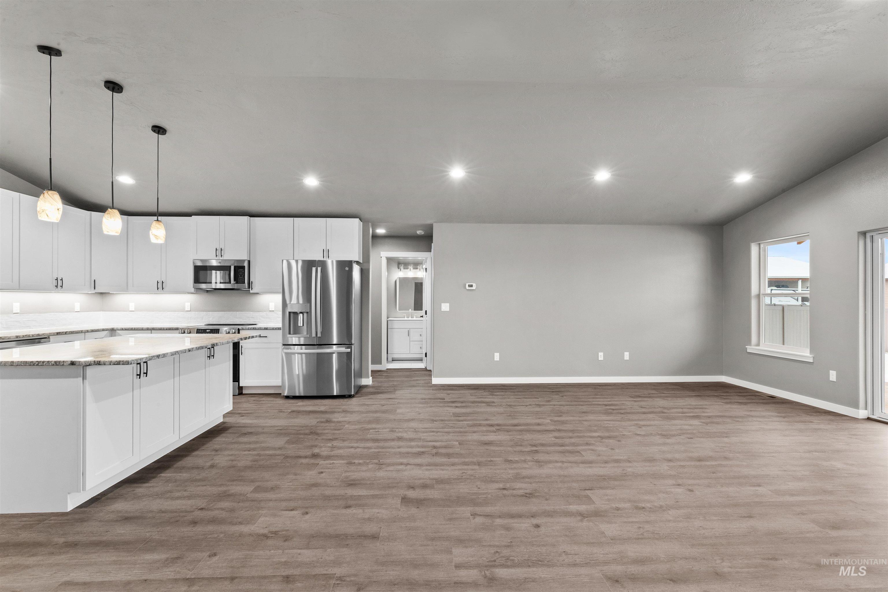3716 Skyview Dr