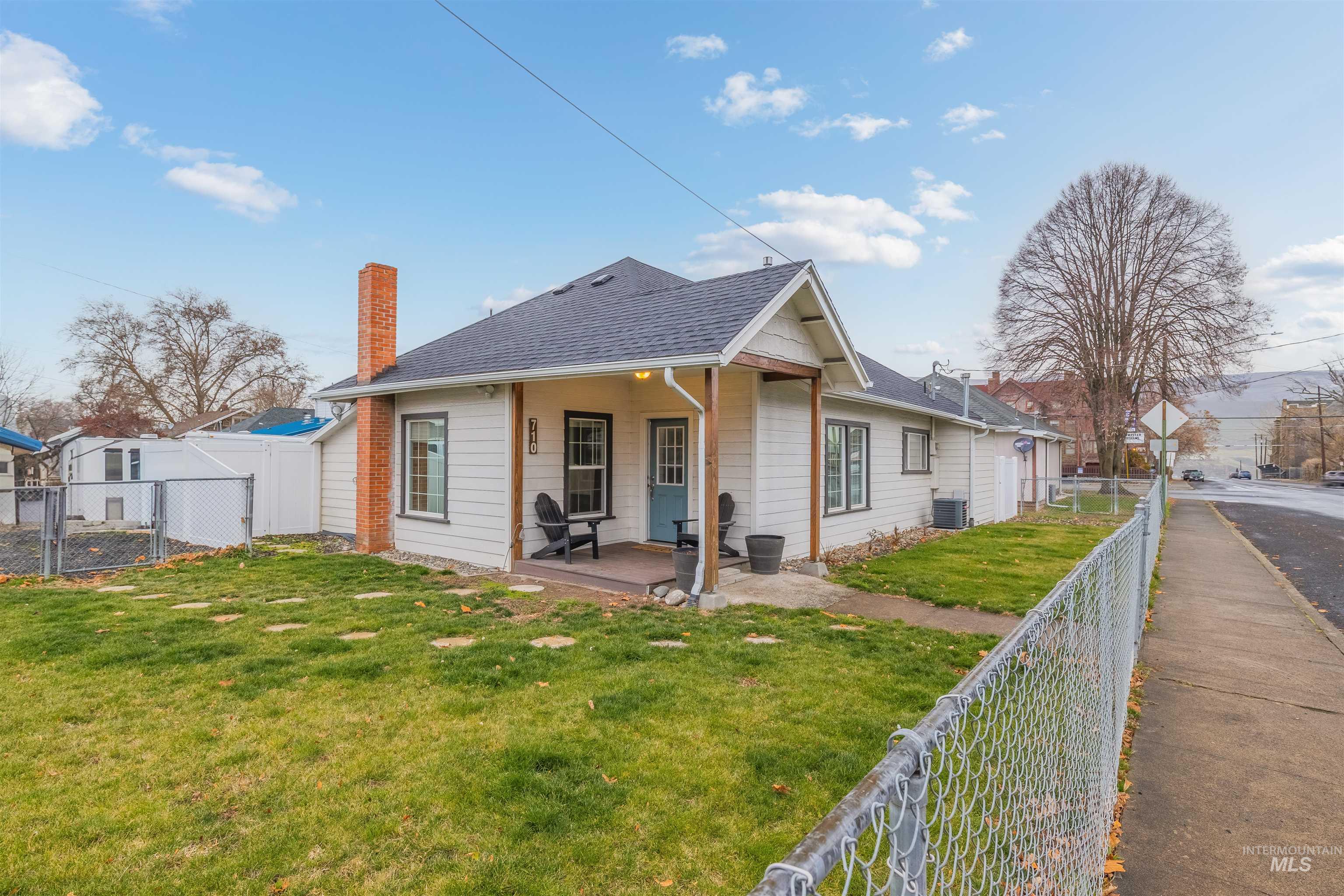 710 8th St.