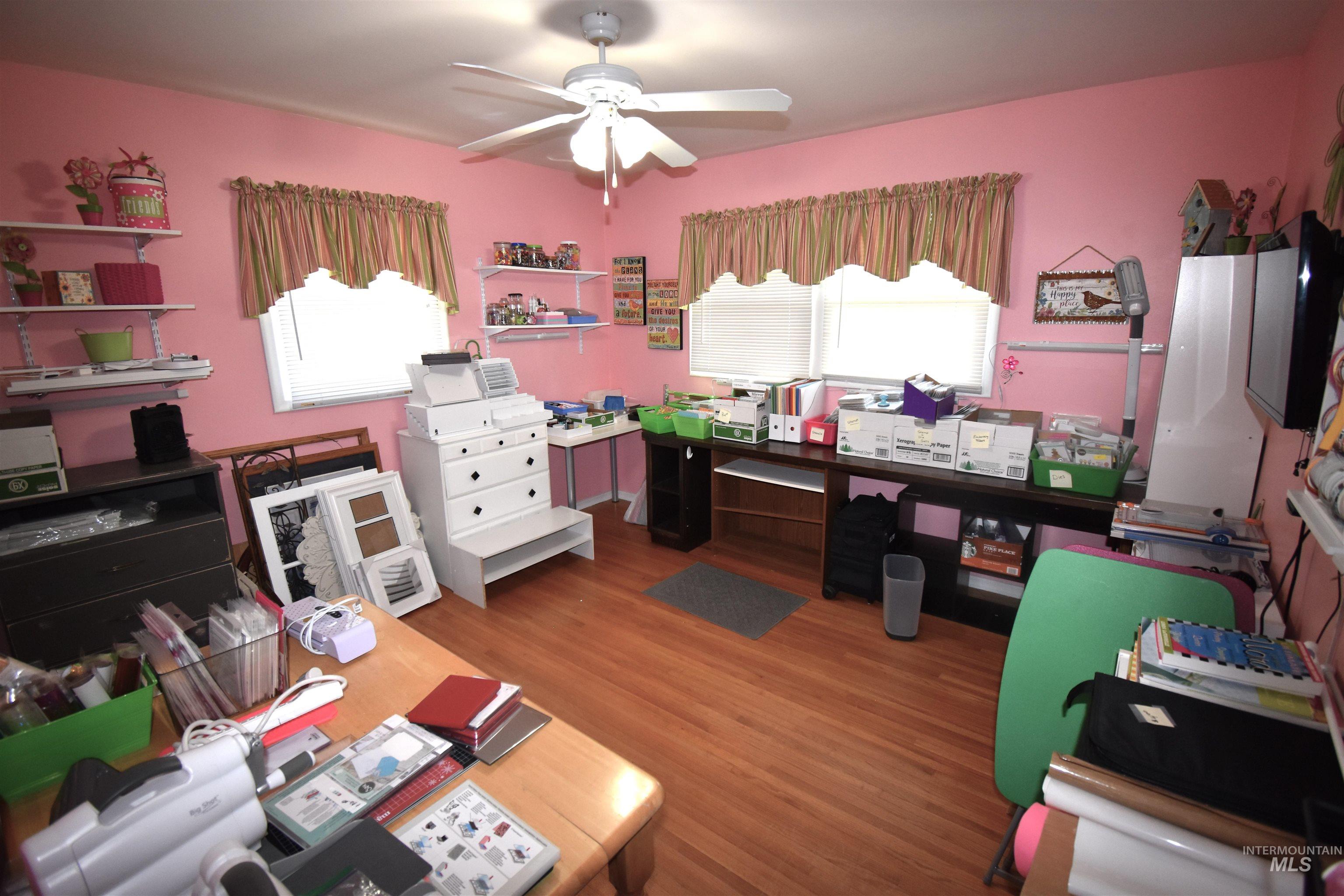 609 Burrell Ave