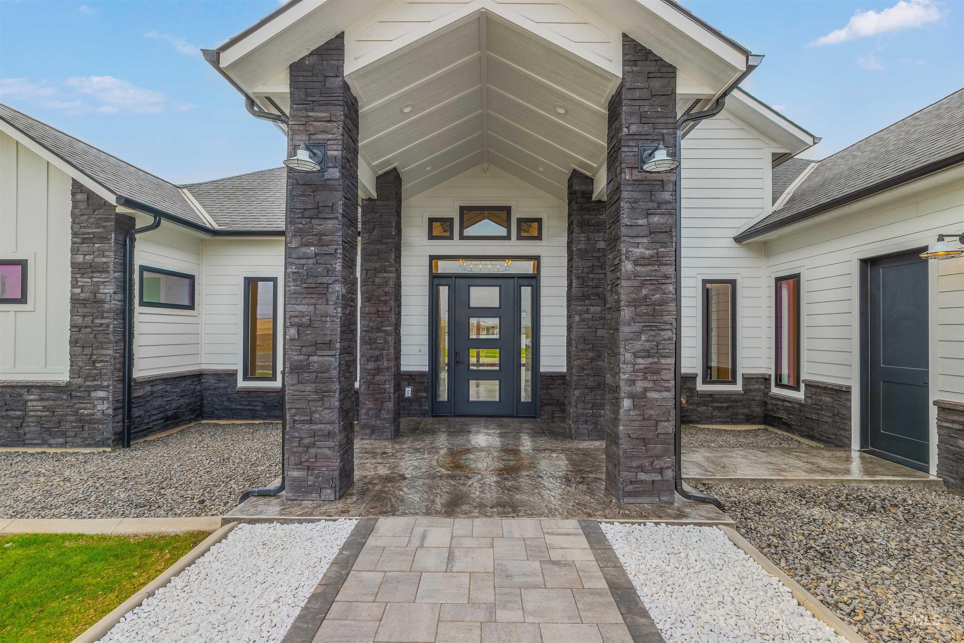 2112 Mountain Vista Ct