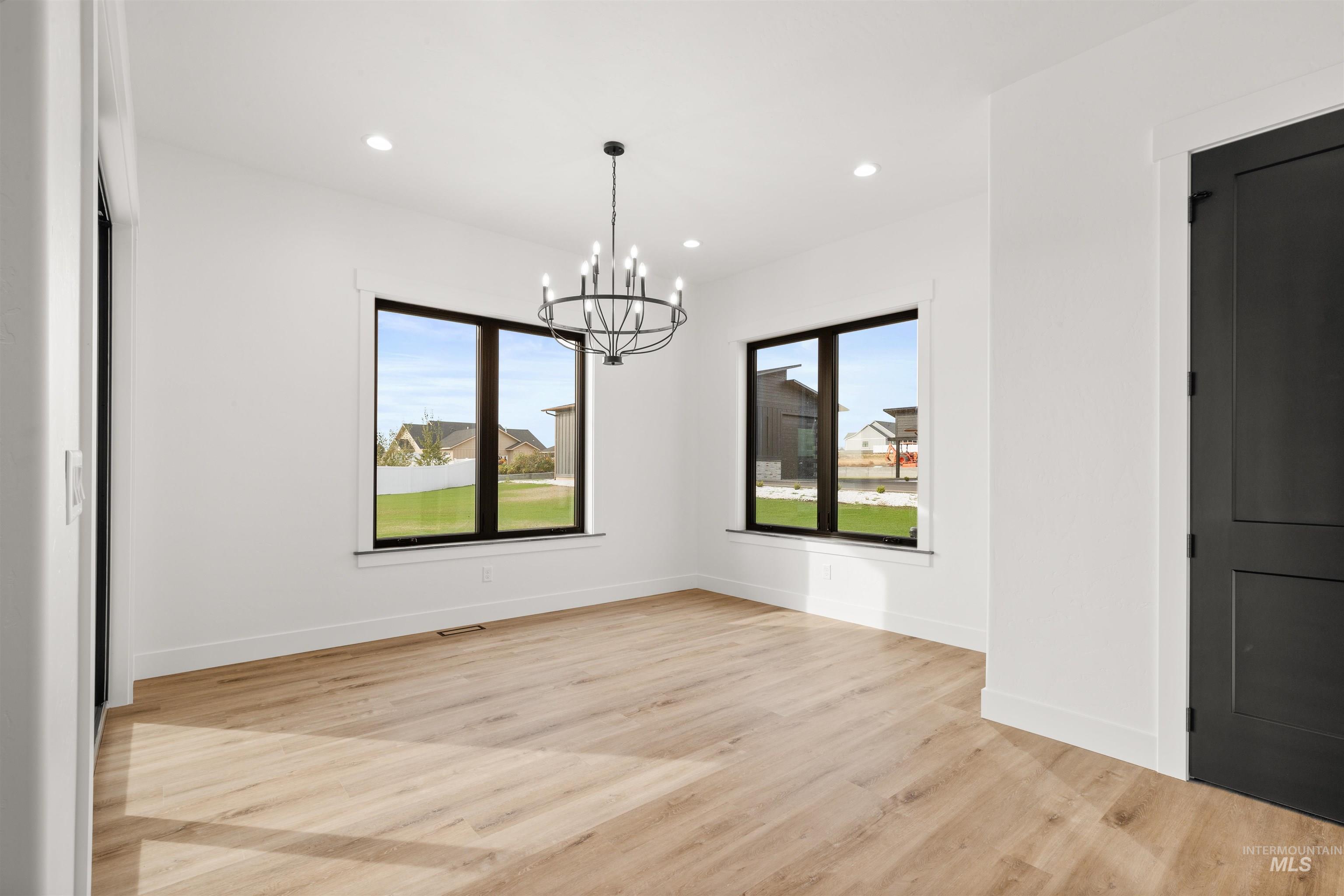 2112 Mountain Vista Ct