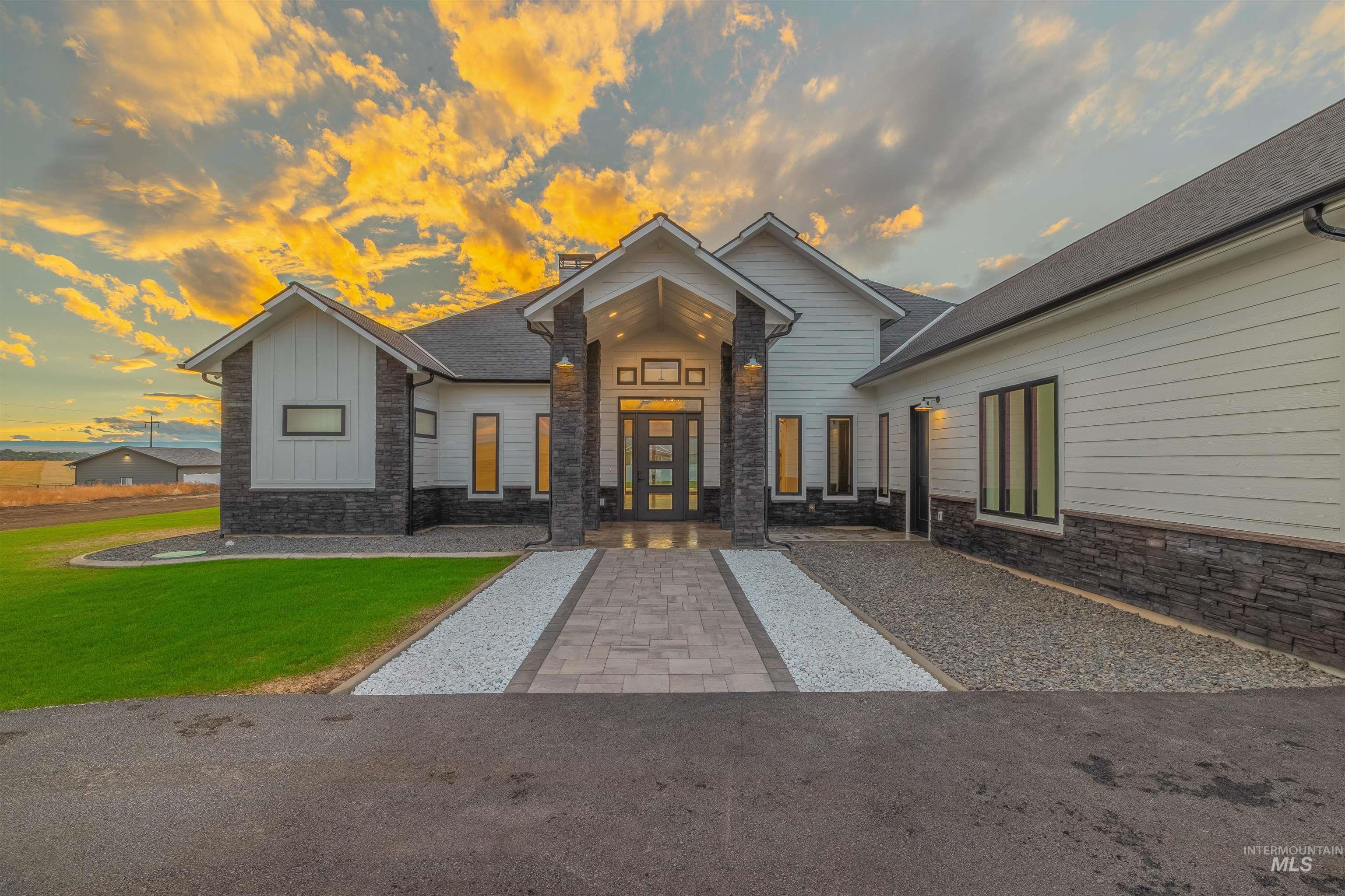 2112 Mountain Vista Ct