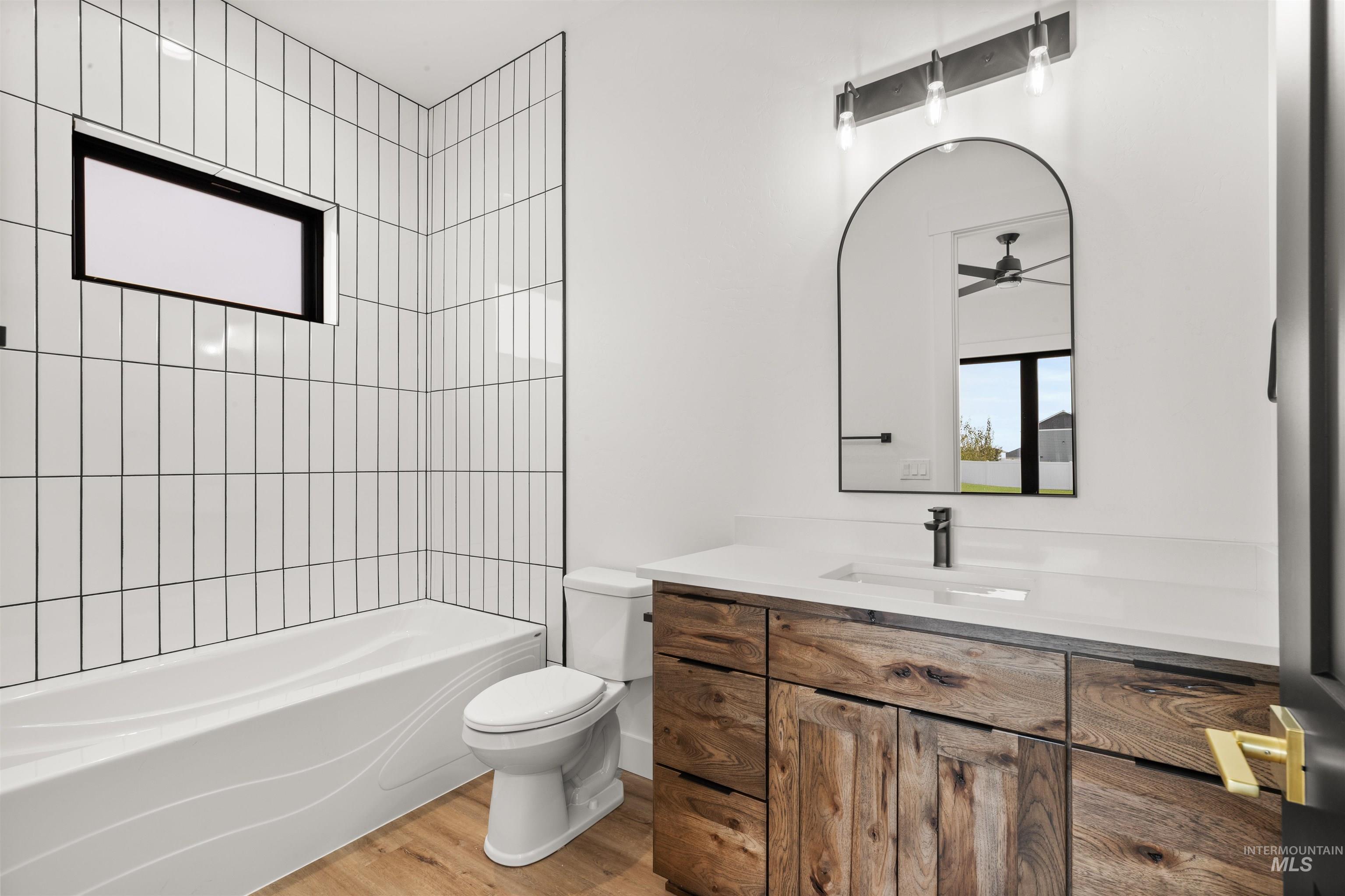 2112 Mountain Vista Ct