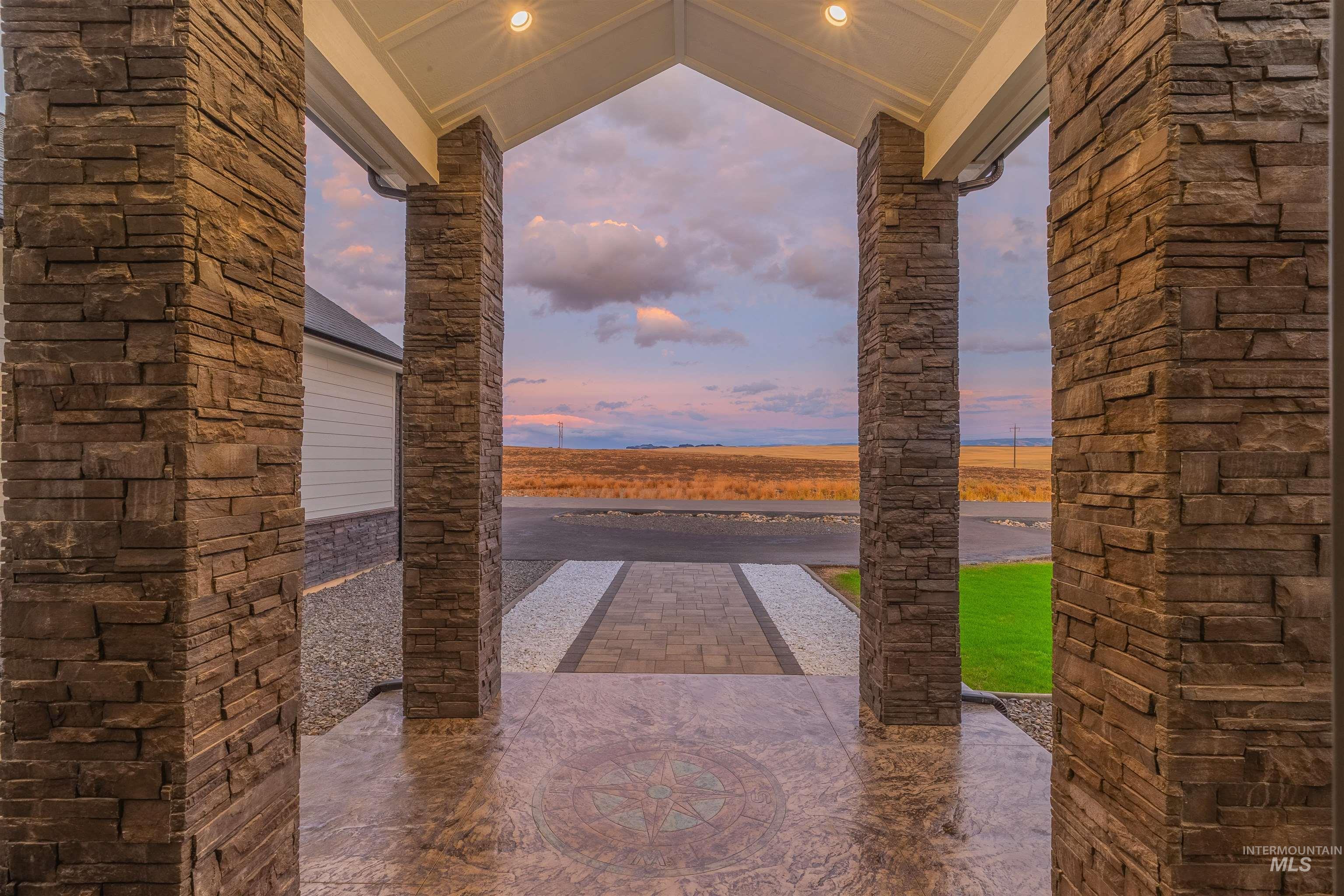 2112 Mountain Vista Ct