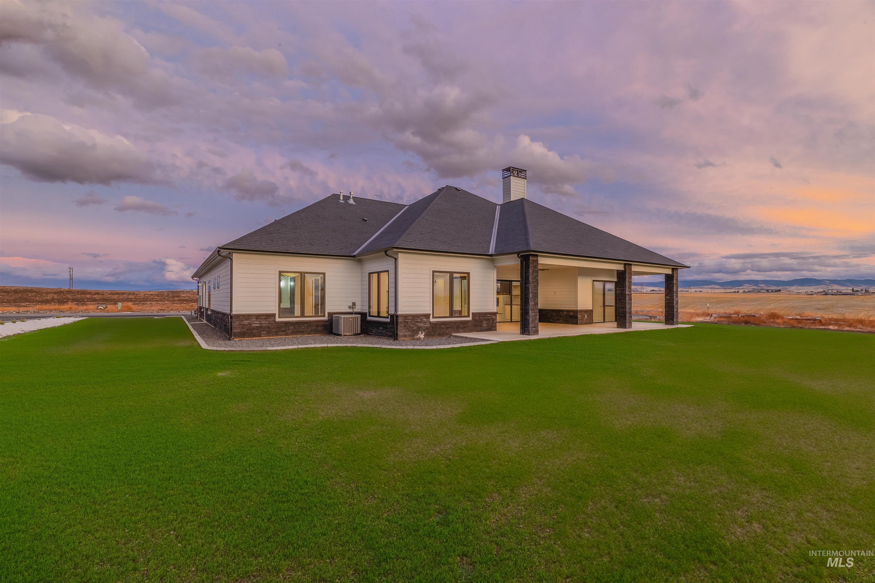 2112 Mountain Vista Ct