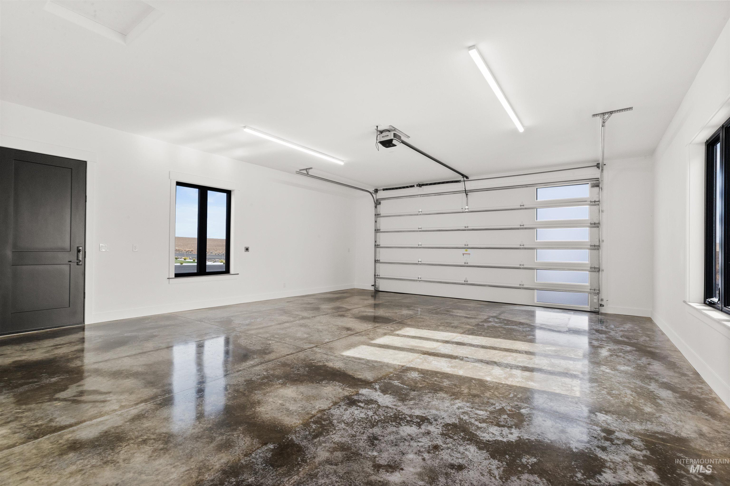 2112 Mountain Vista Ct