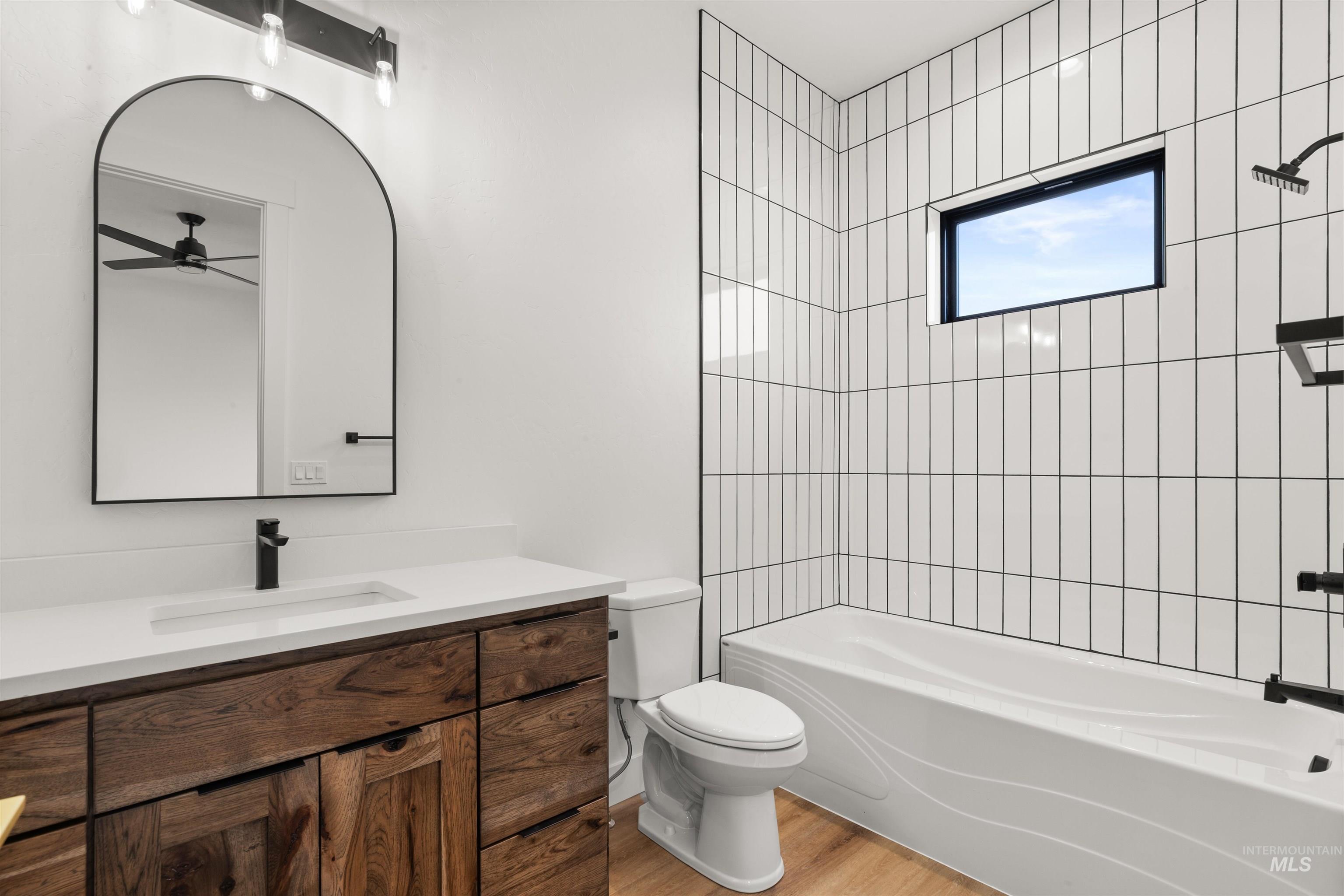 2112 Mountain Vista Ct