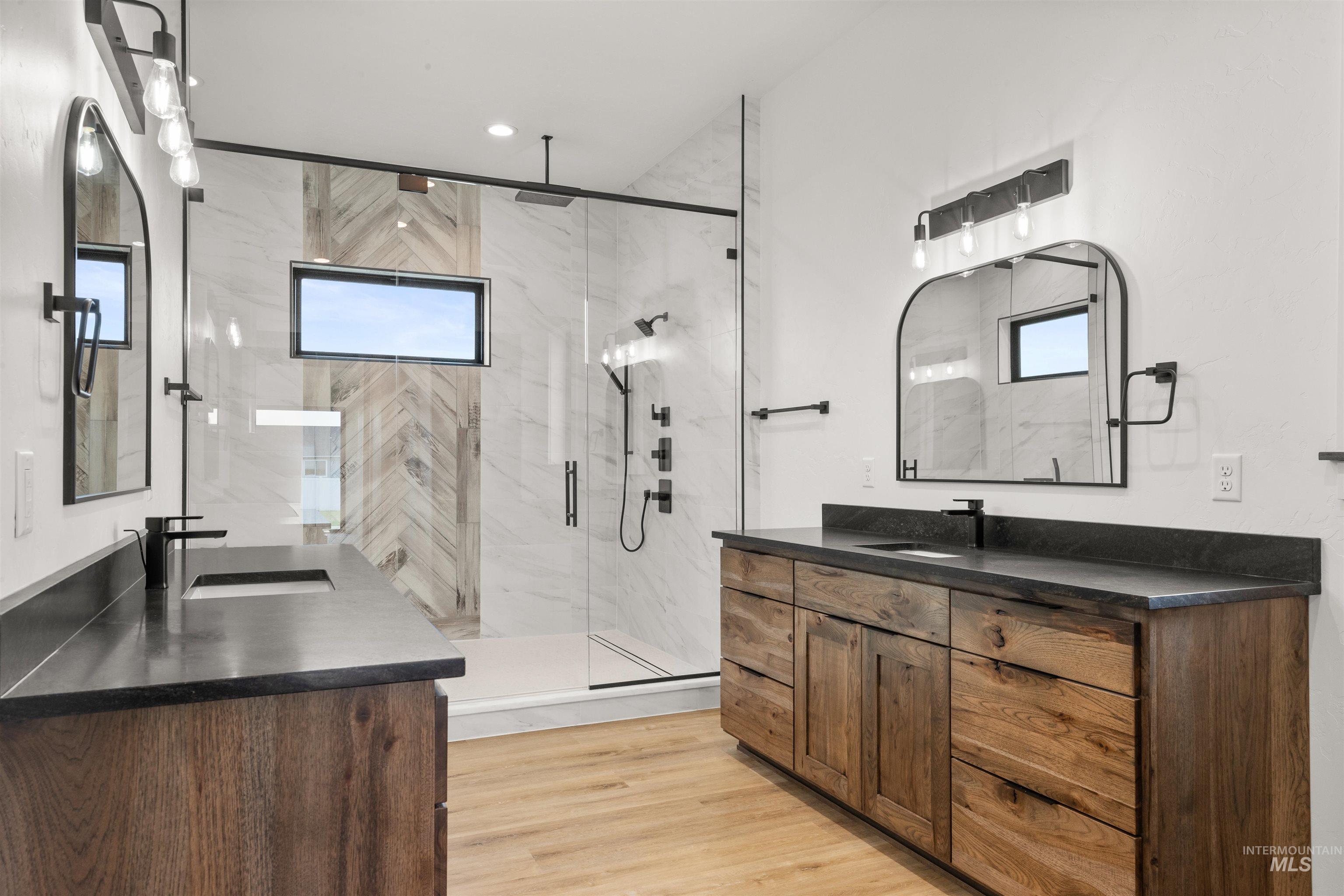 2112 Mountain Vista Ct