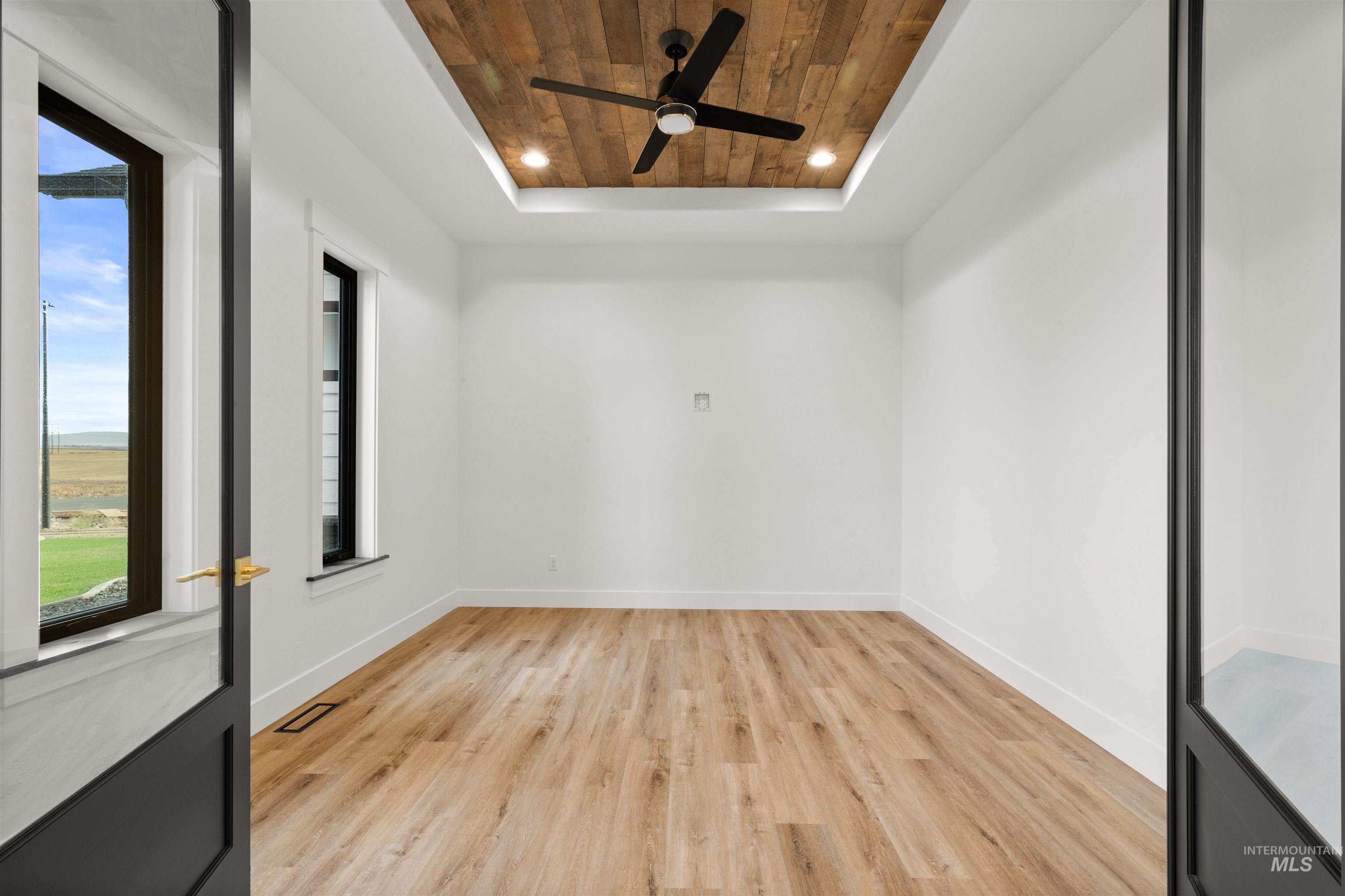 2112 Mountain Vista Ct