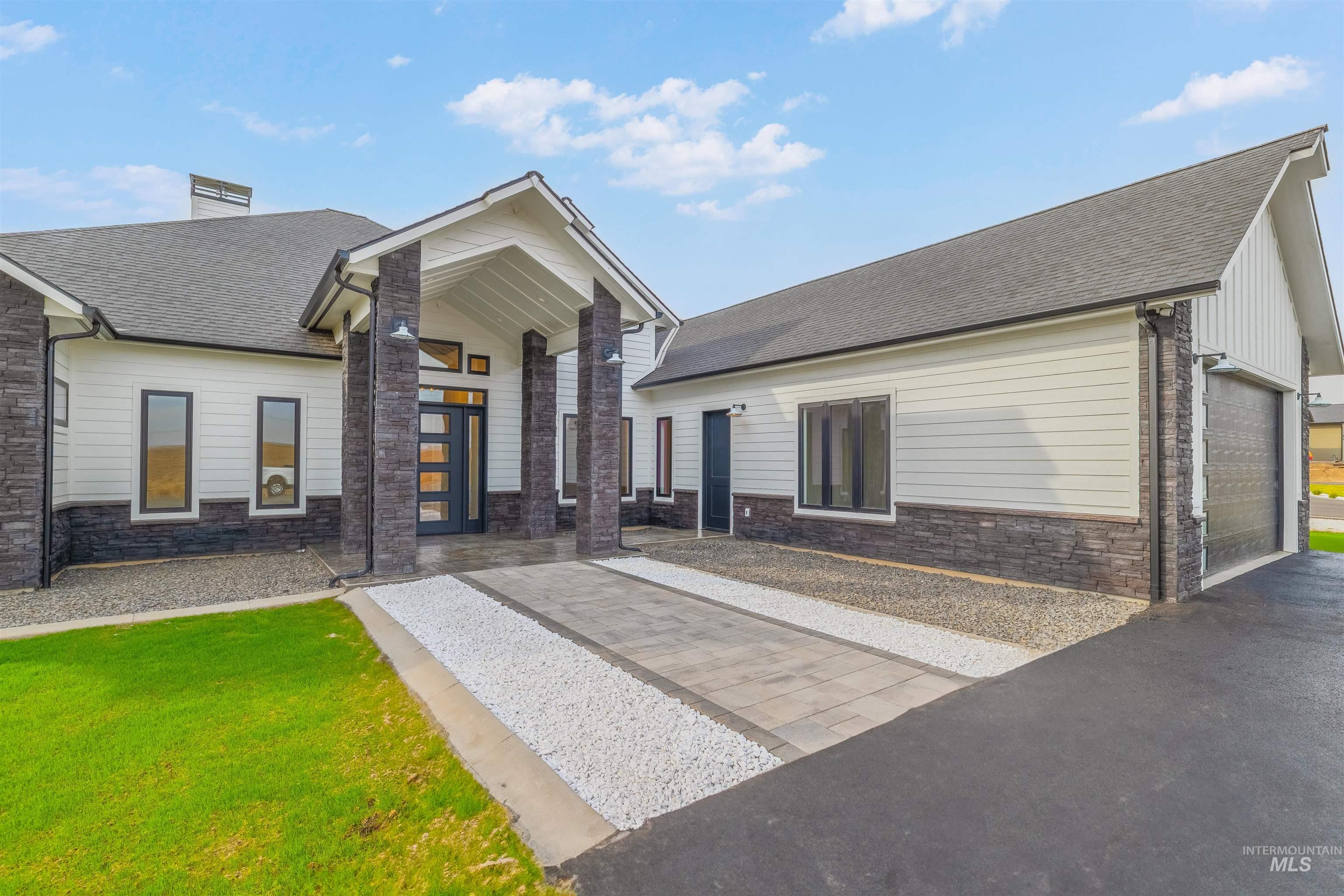 2112 Mountain Vista Ct