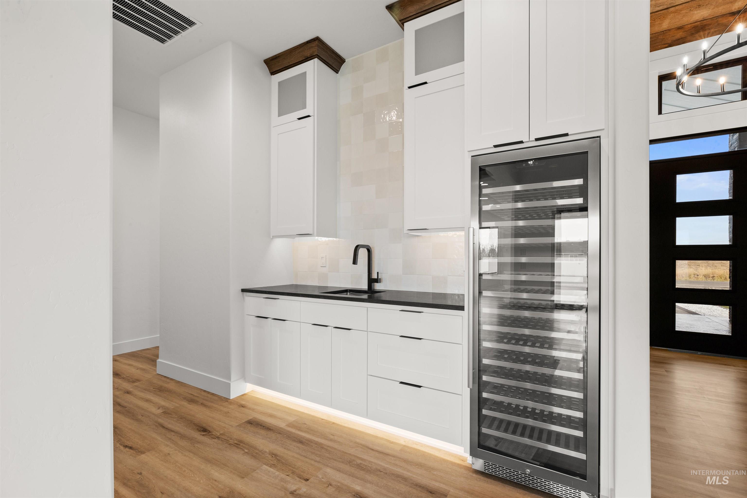 2112 Mountain Vista Ct