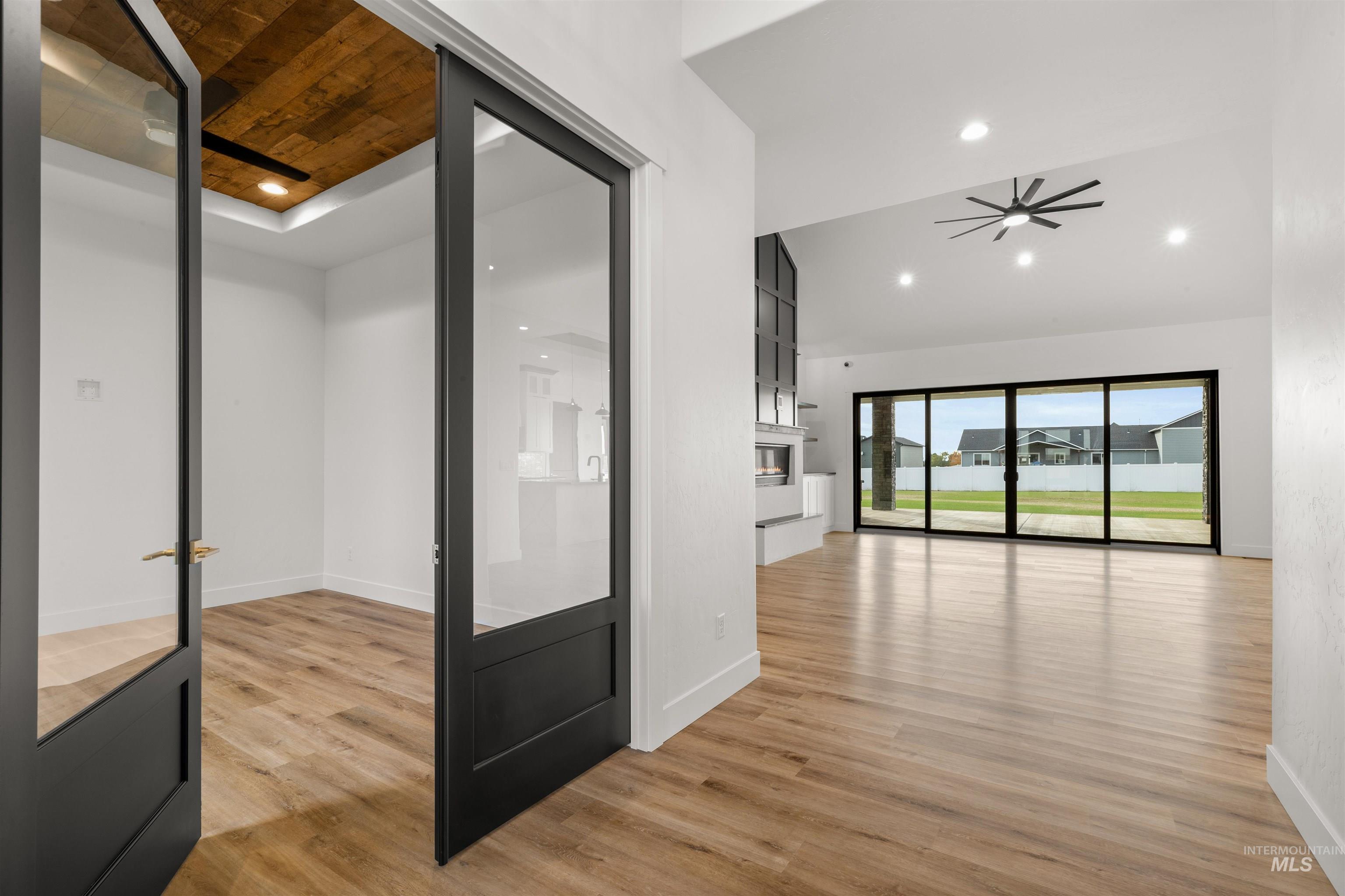 2112 Mountain Vista Ct