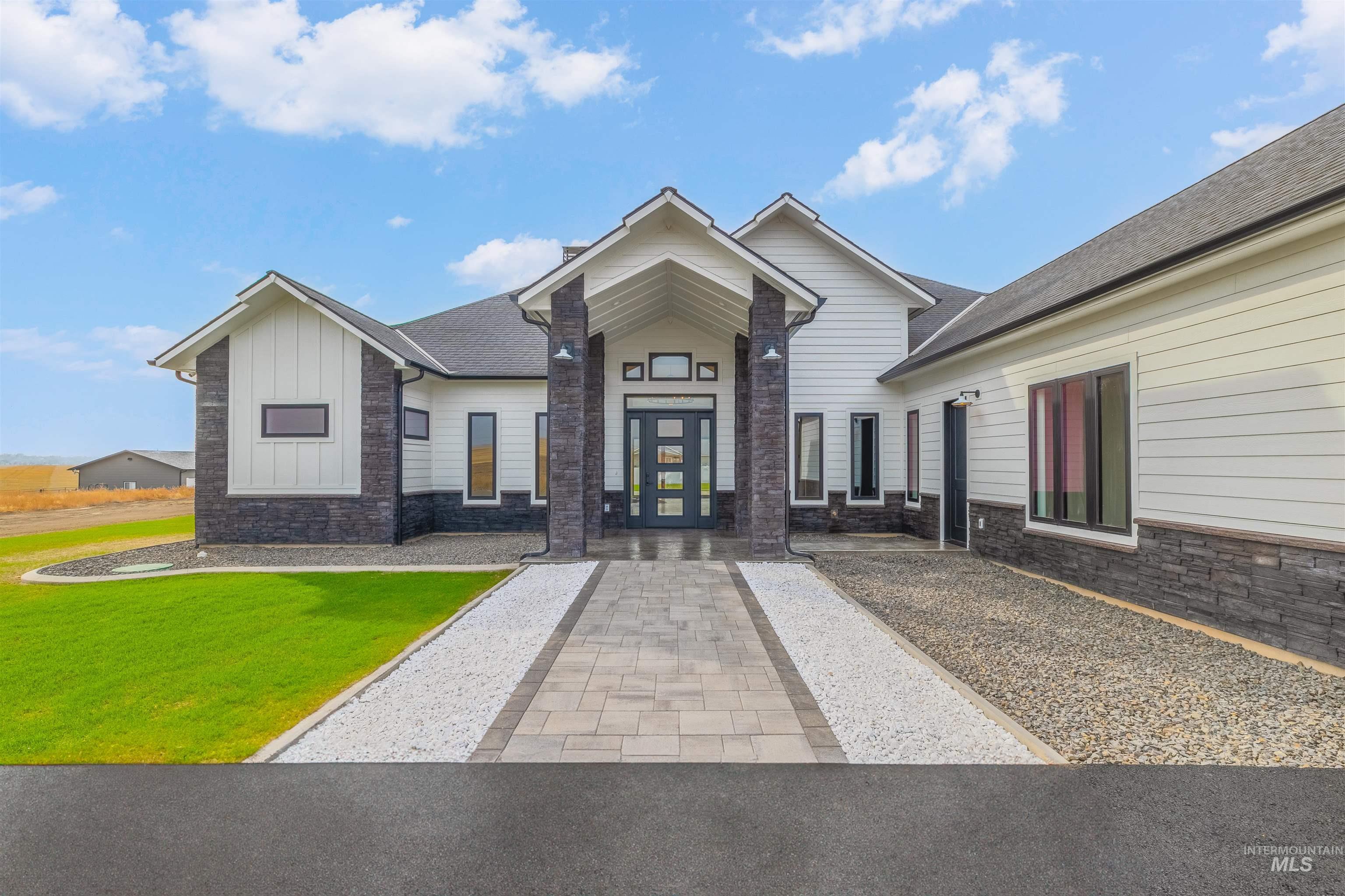 2112 Mountain Vista Ct