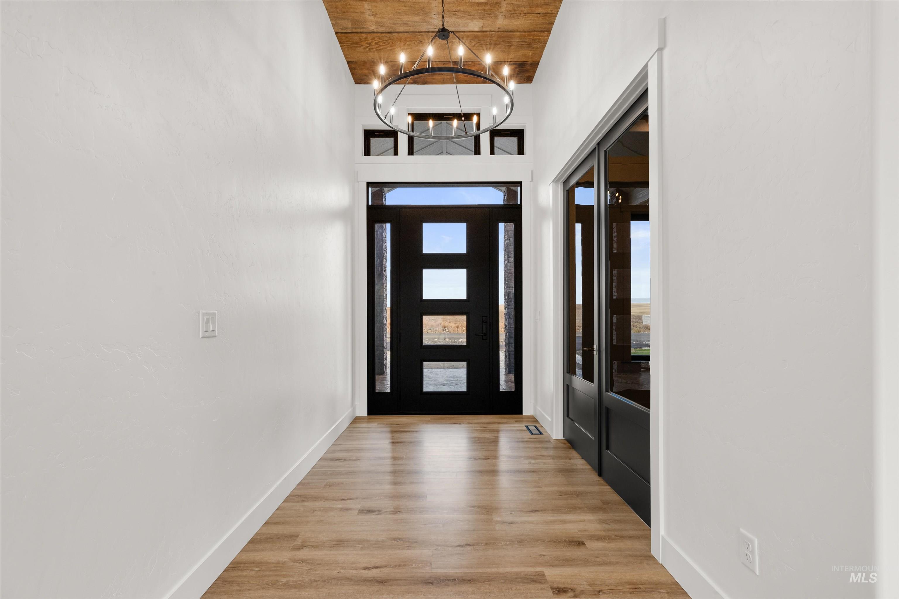 2112 Mountain Vista Ct