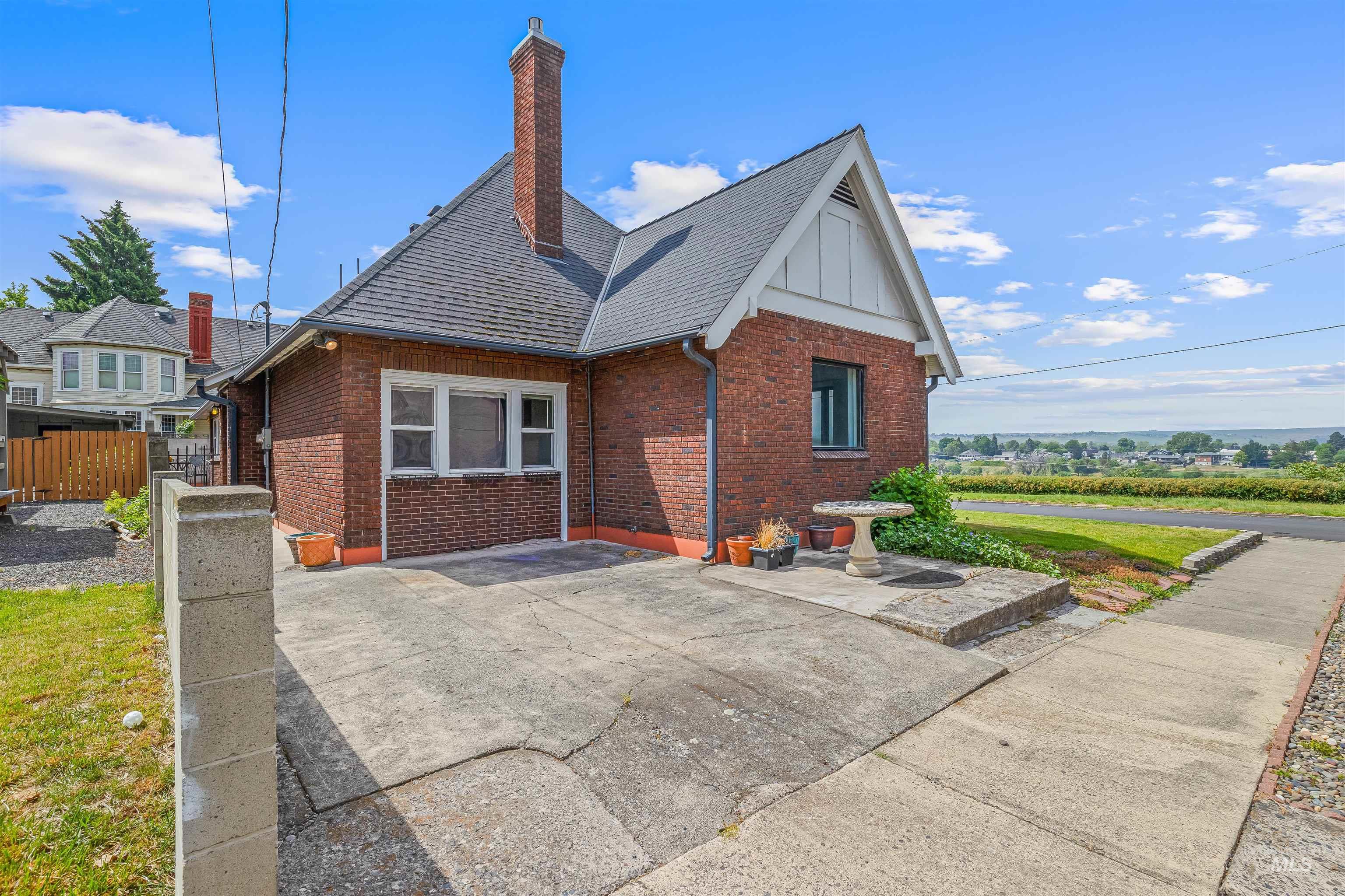 103 Prospect Ave