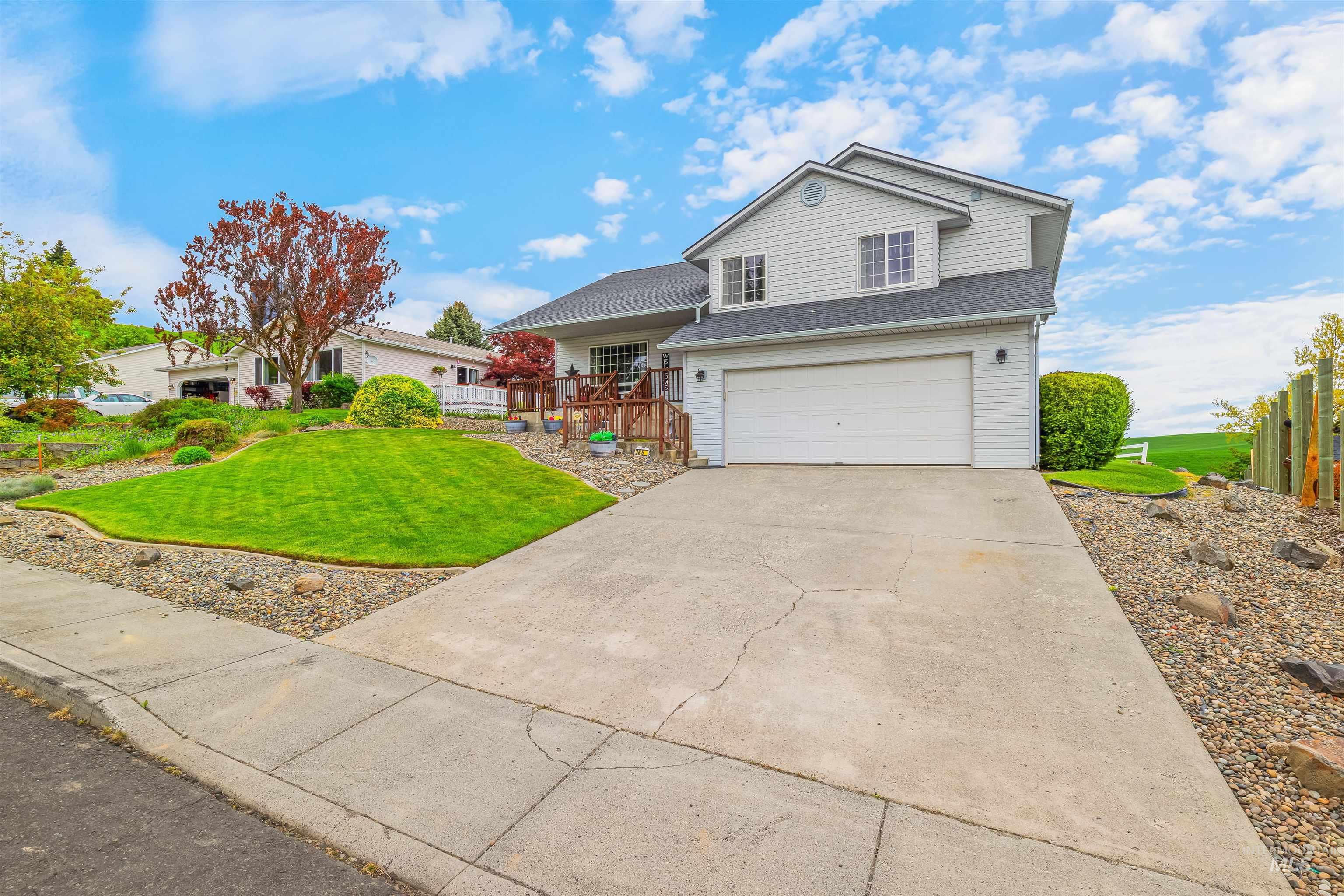 386 E Valleyview Ave