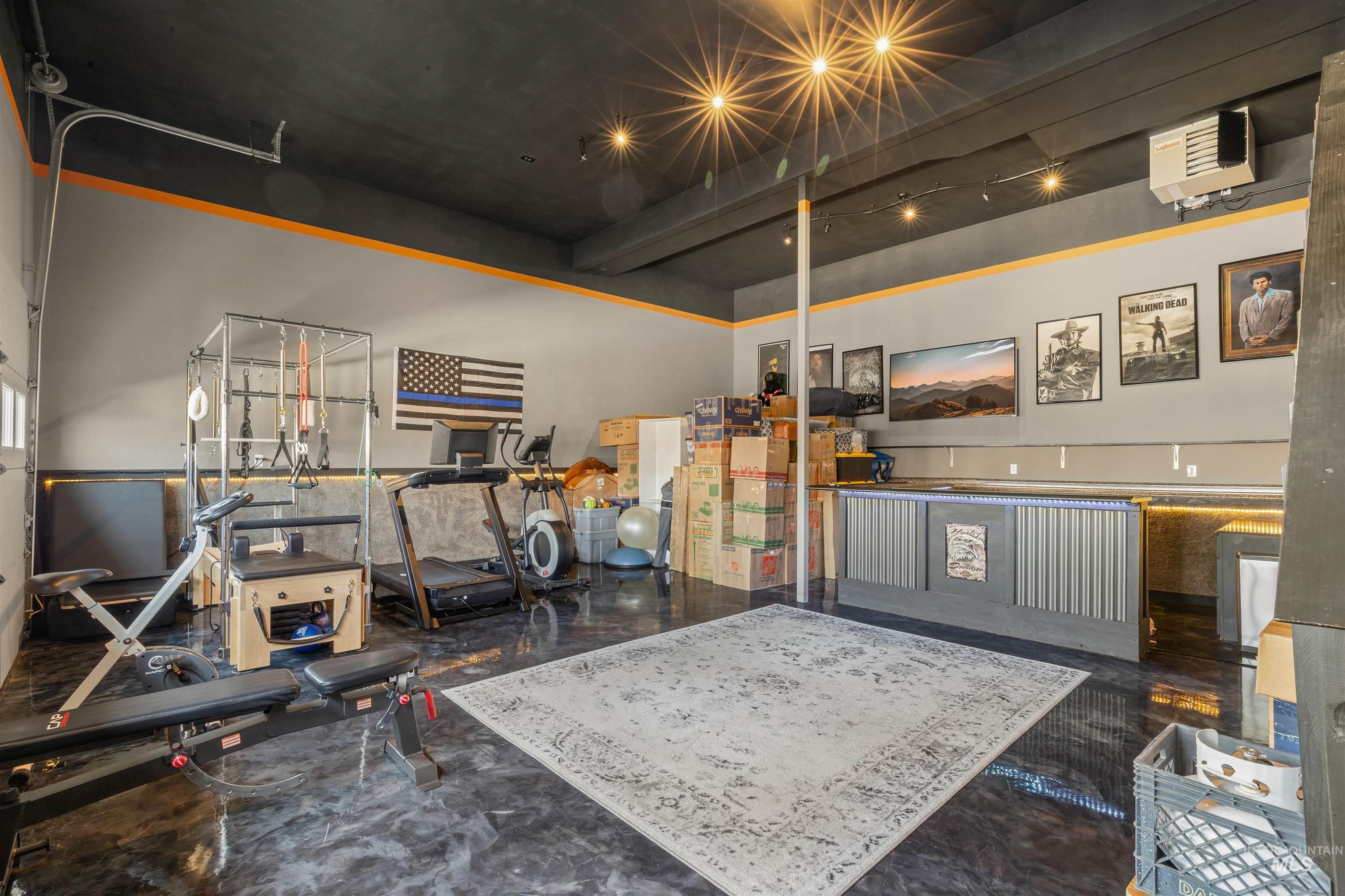 528 Crestline Circle Drive