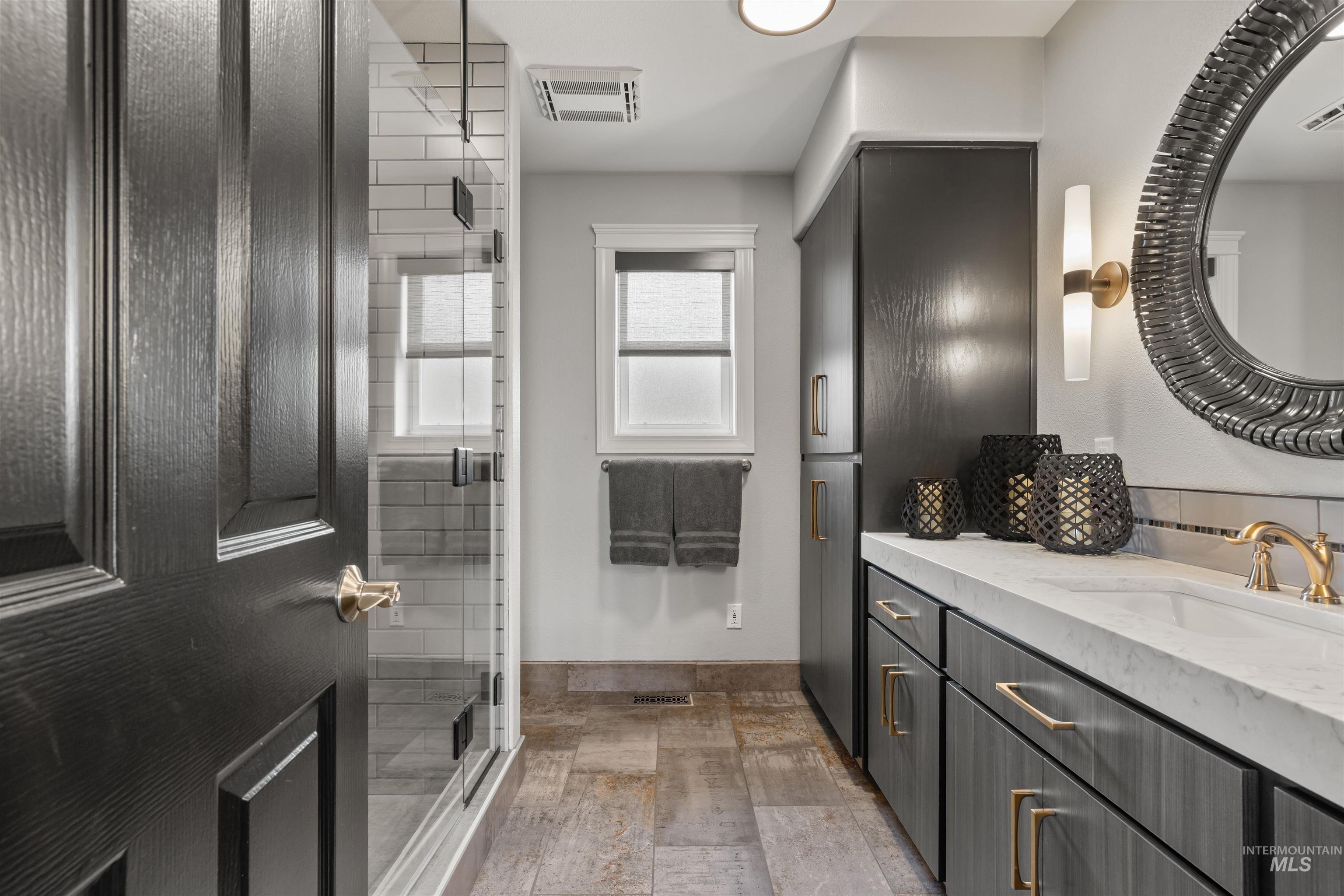 528 Crestline Circle Drive