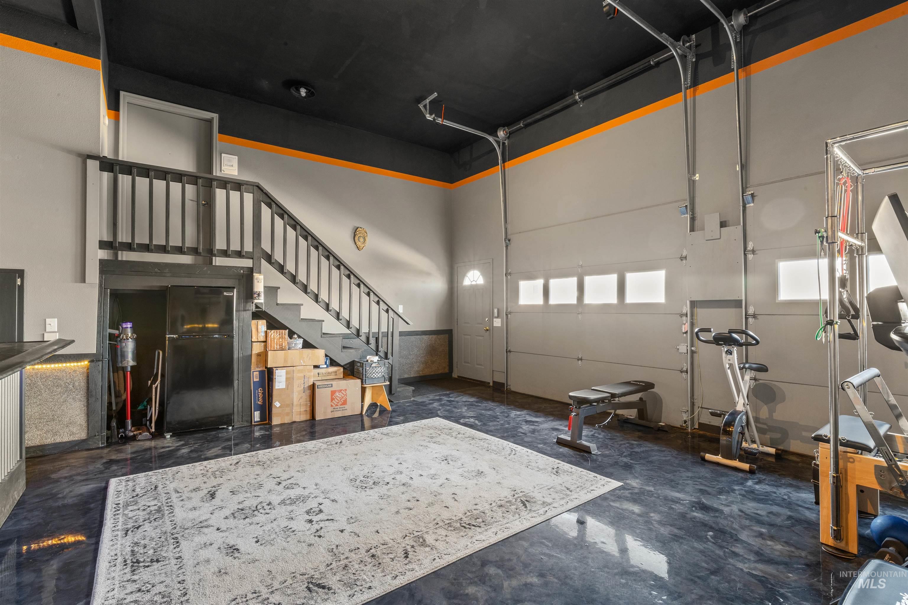 528 Crestline Circle Drive