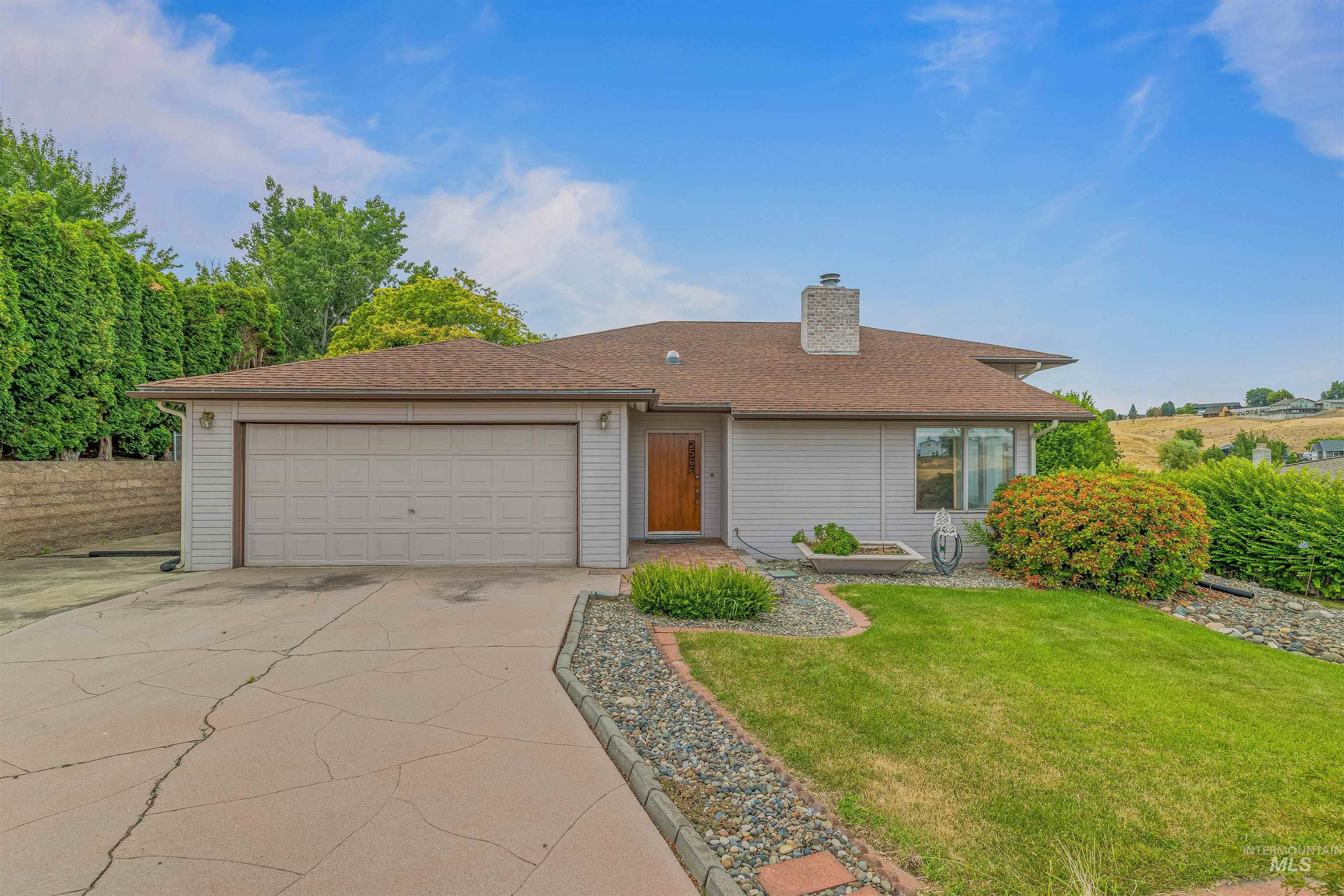 2566 Grandview Drive