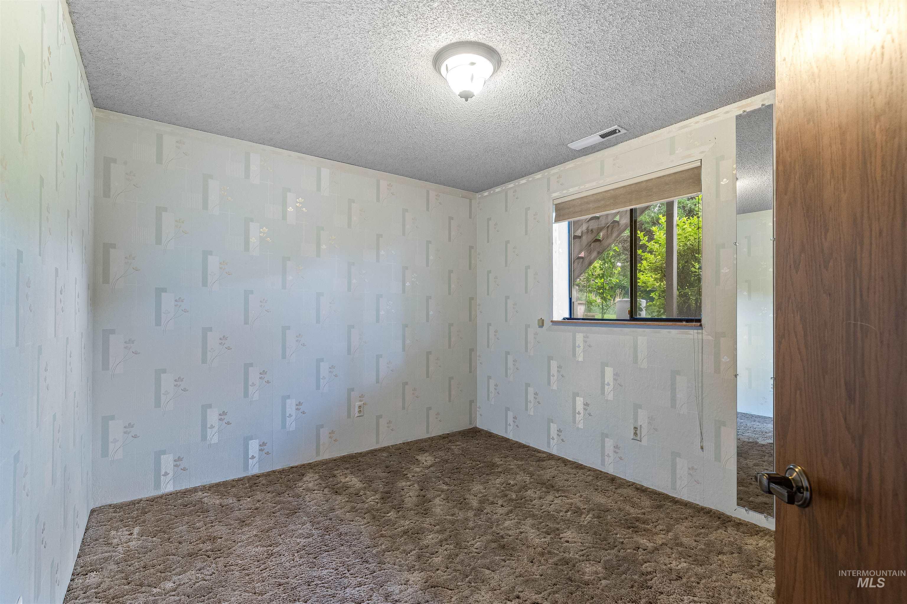2566 Grandview Drive