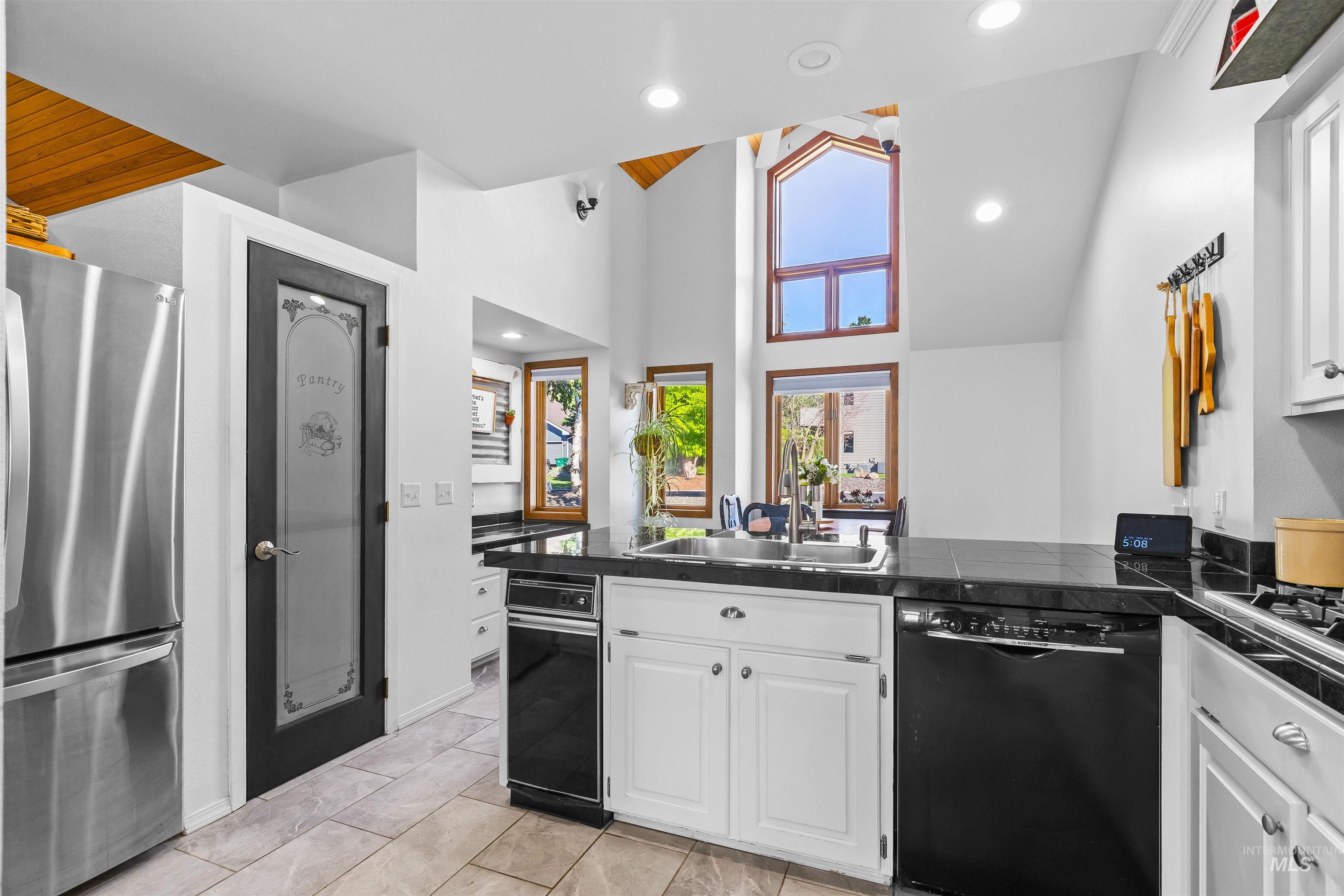 4040 Fairway Drive