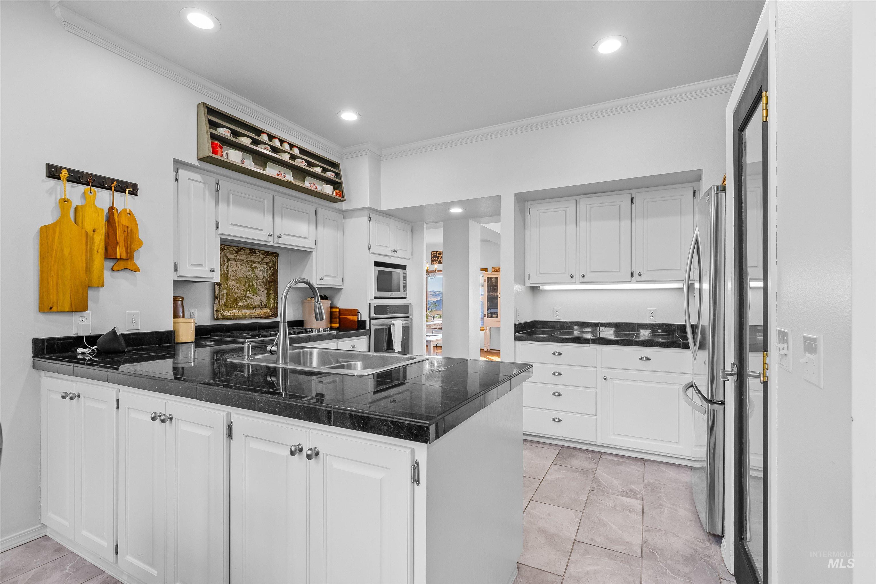 4040 Fairway Drive