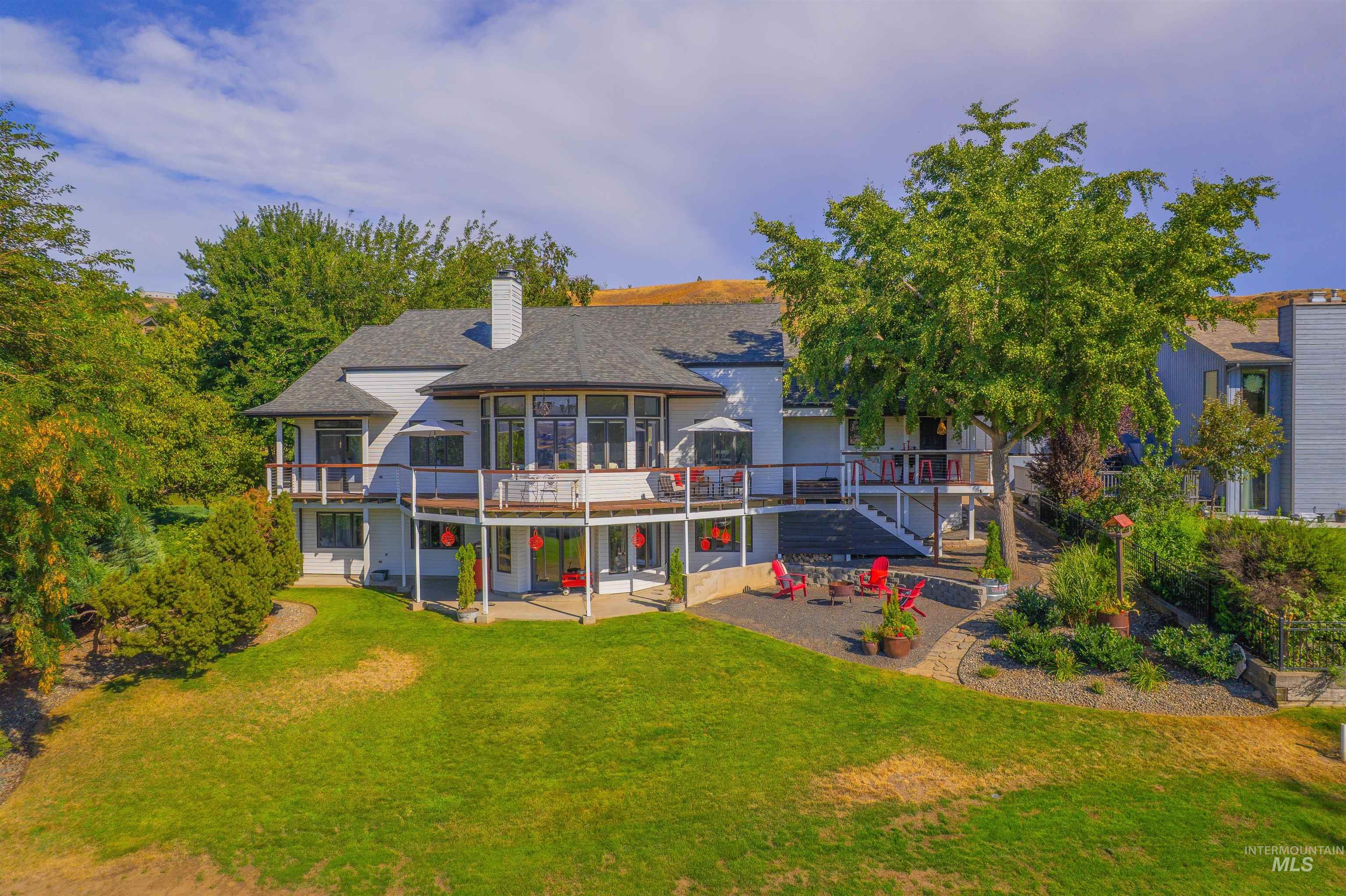 4040 Fairway Drive