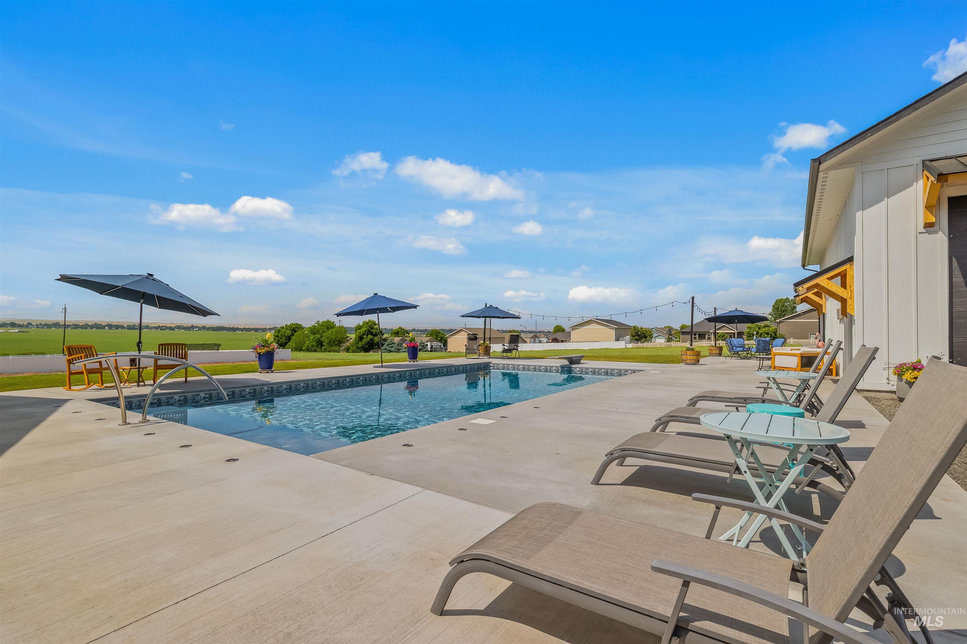 2044 Vinifera Boulevard