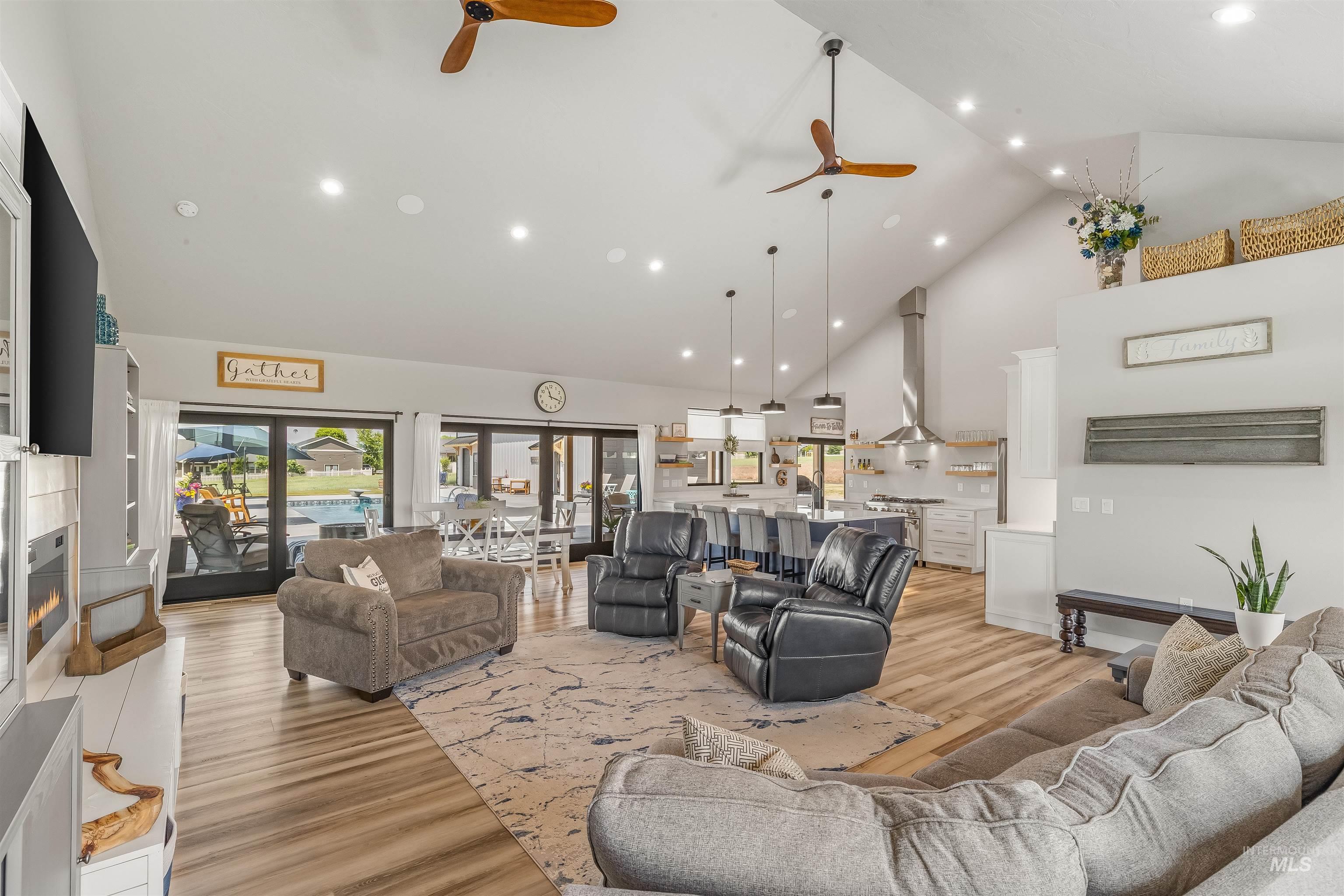 2044 Vinifera Boulevard