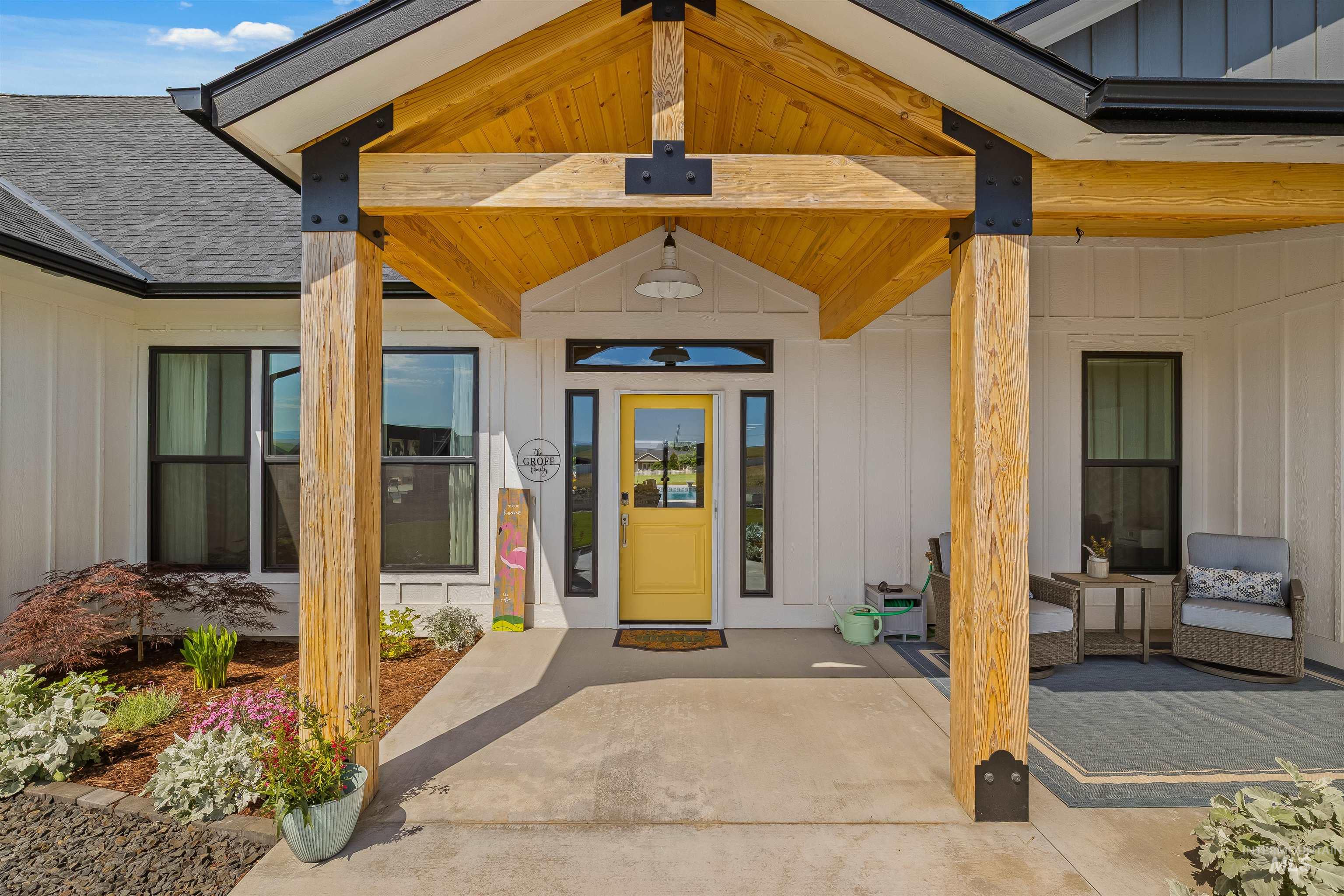 2044 Vinifera Boulevard