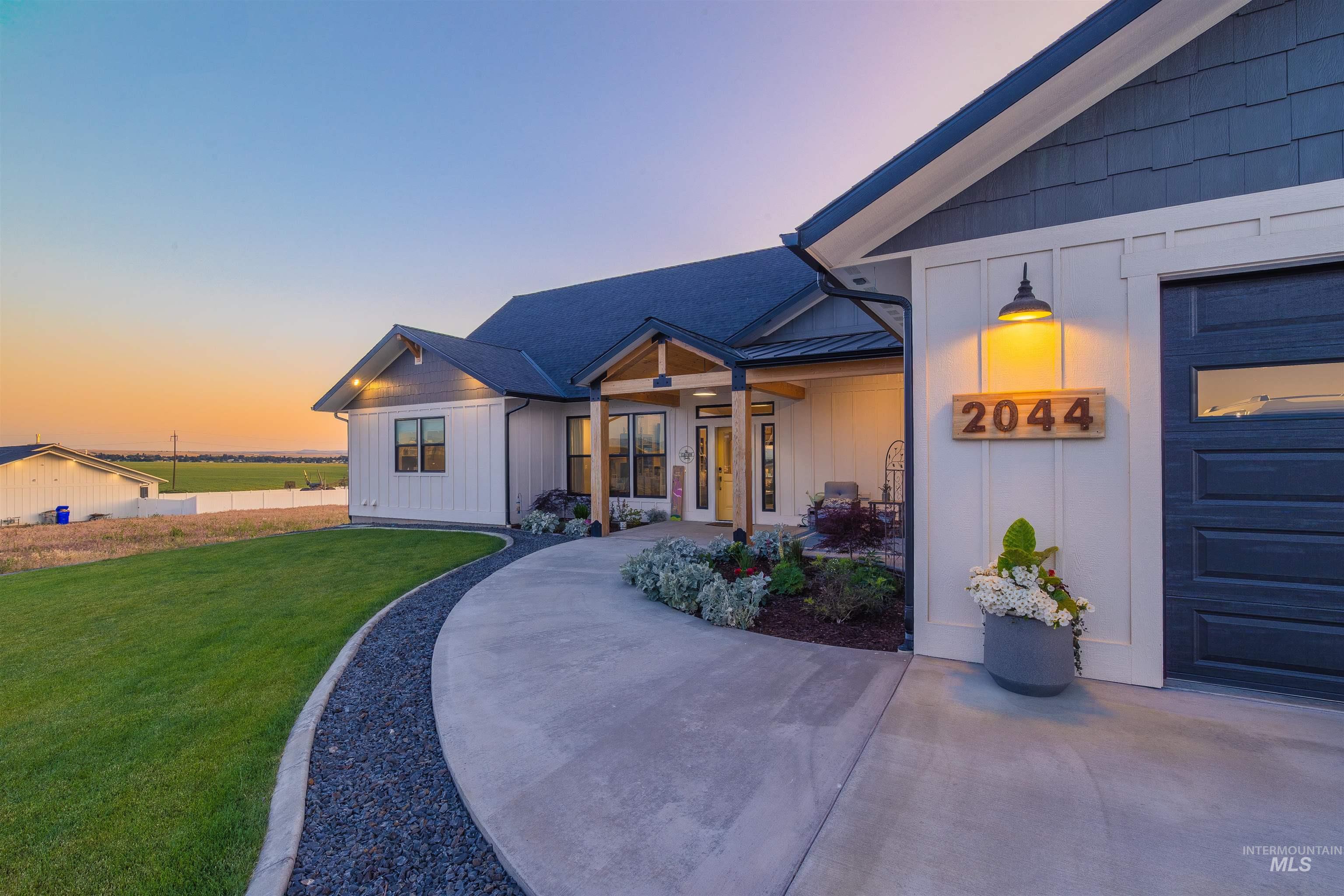 2044 Vinifera Boulevard