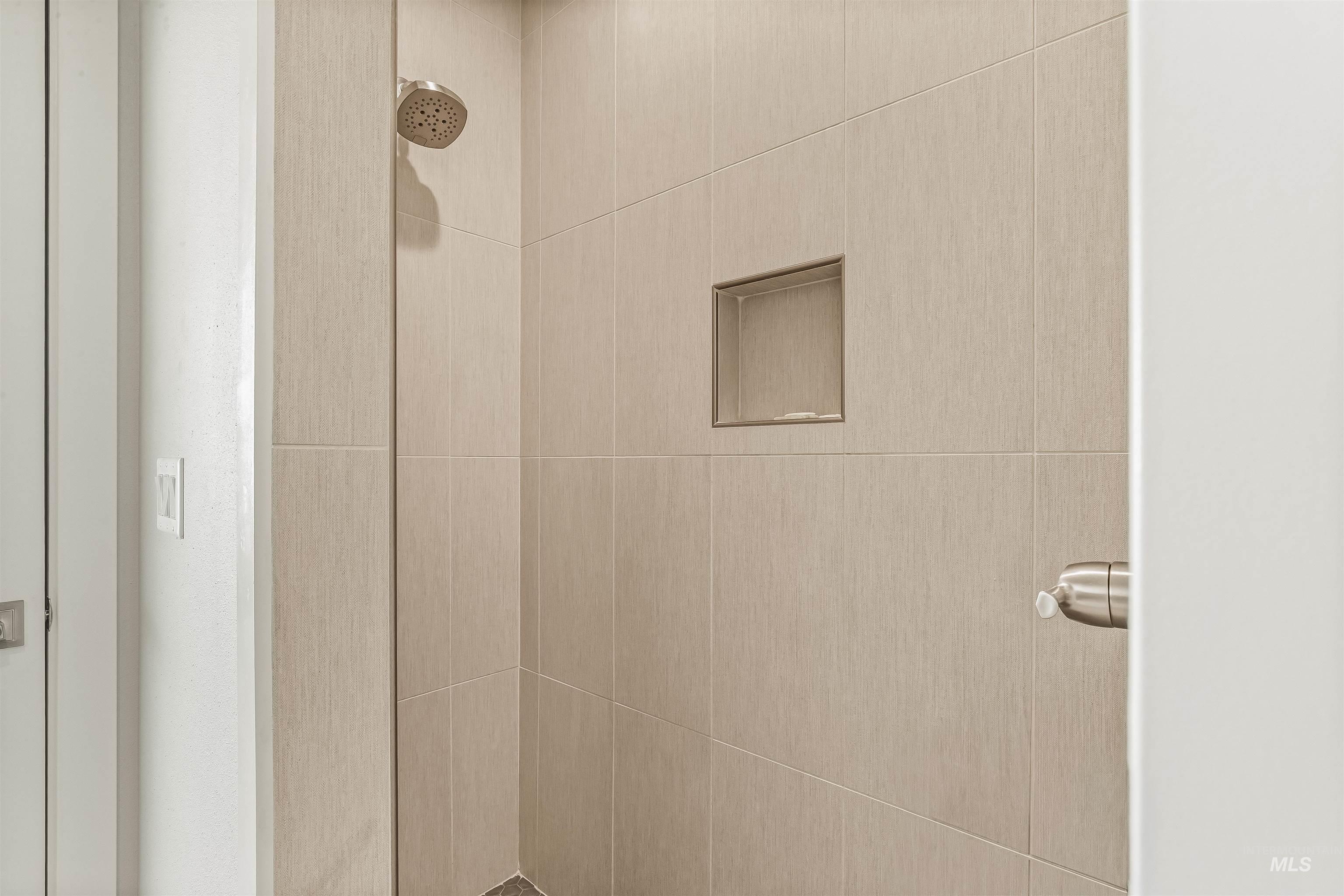 2044 Vinifera Boulevard