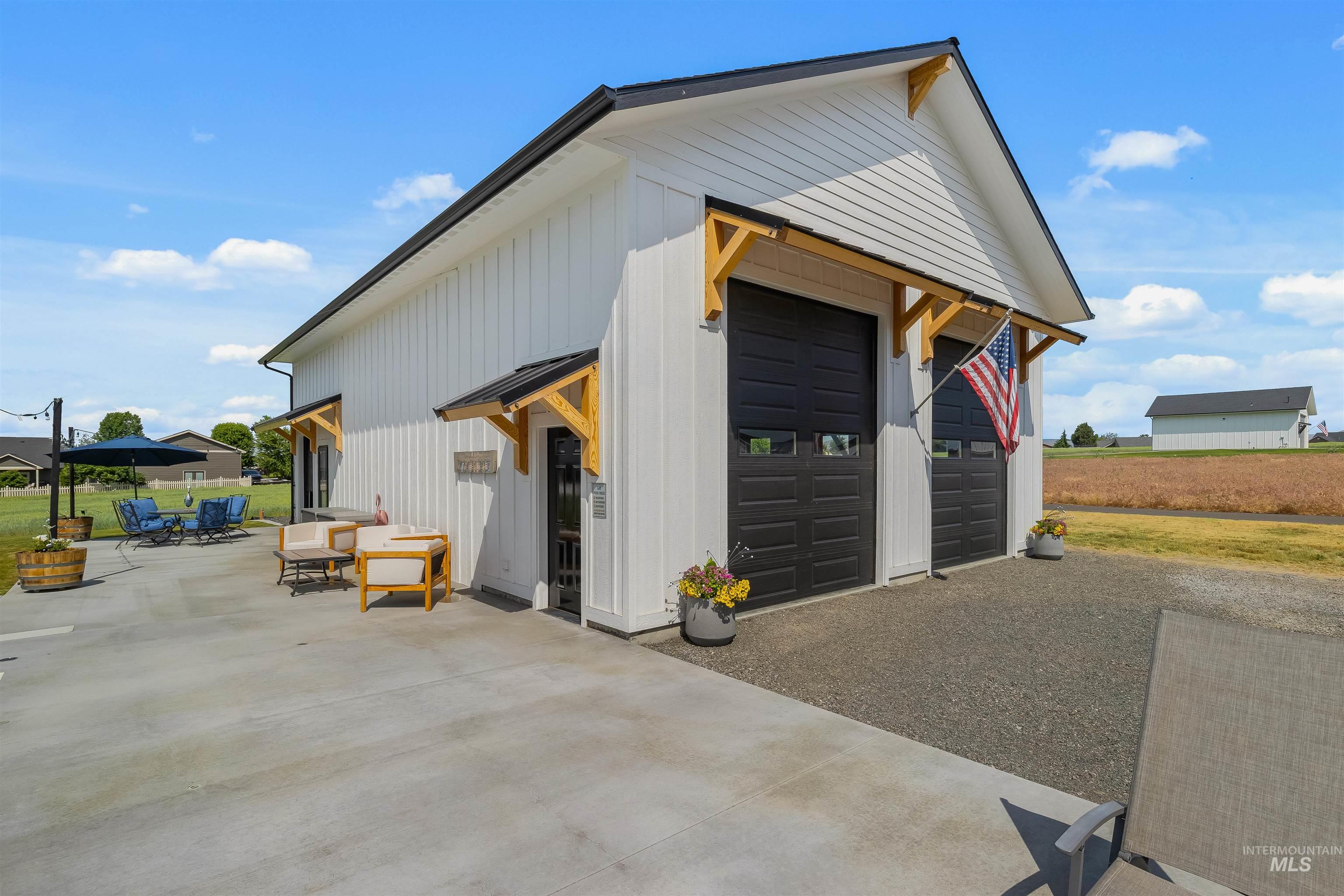 2044 Vinifera Boulevard