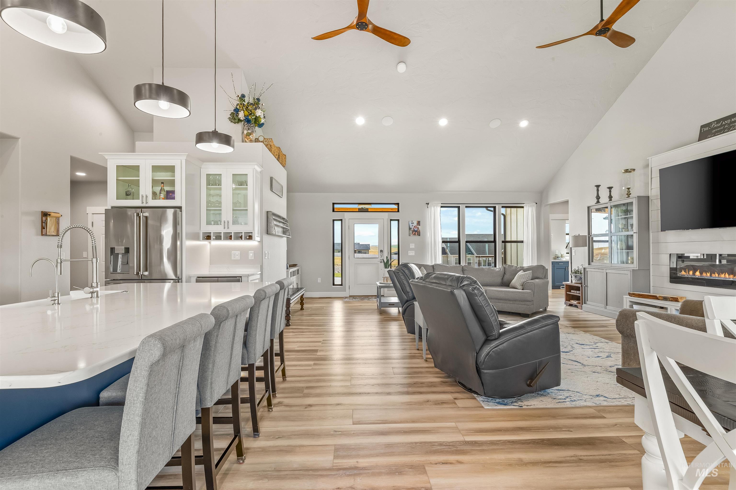 2044 Vinifera Boulevard