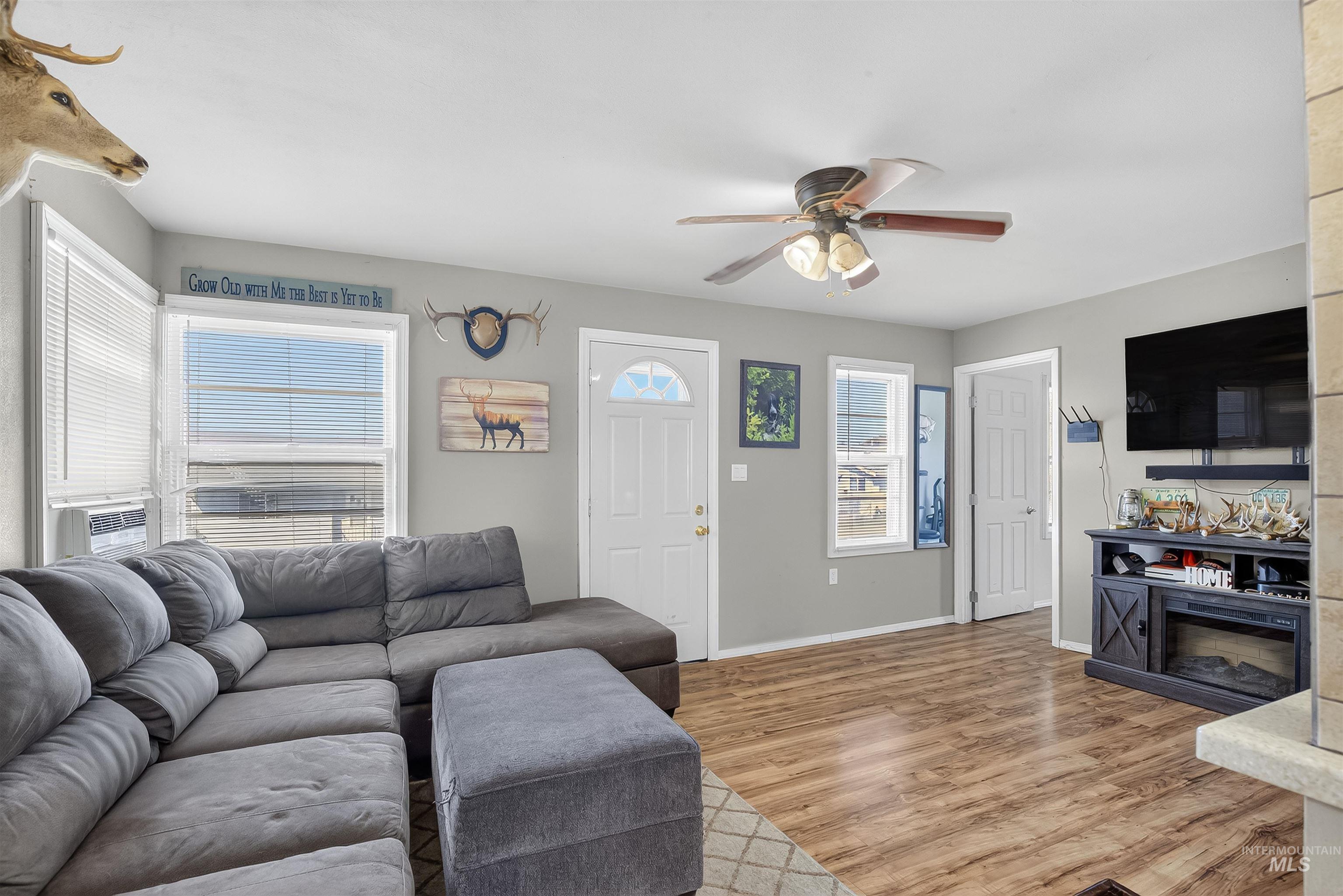 332 Vista Ave.