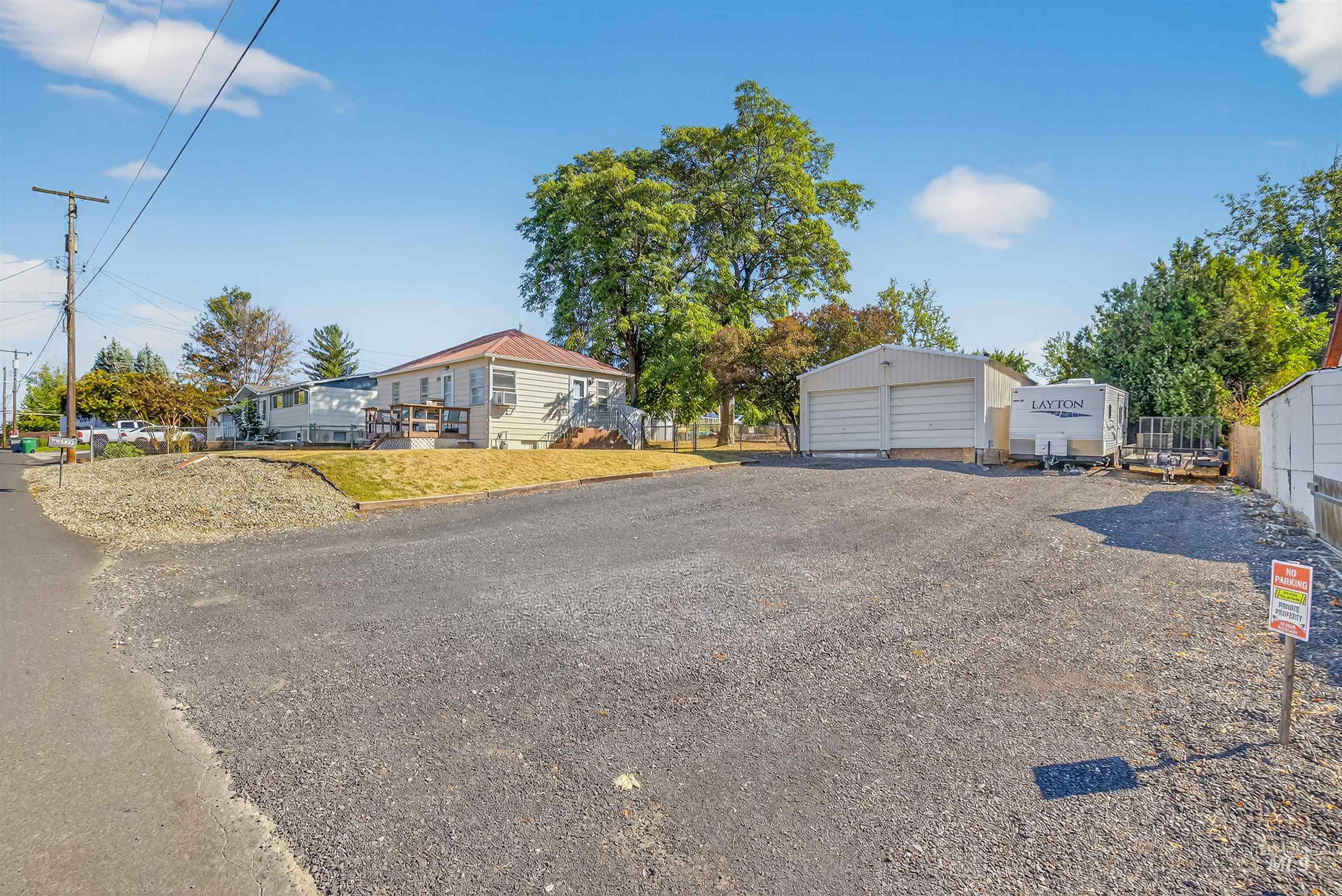 332 Vista Ave.