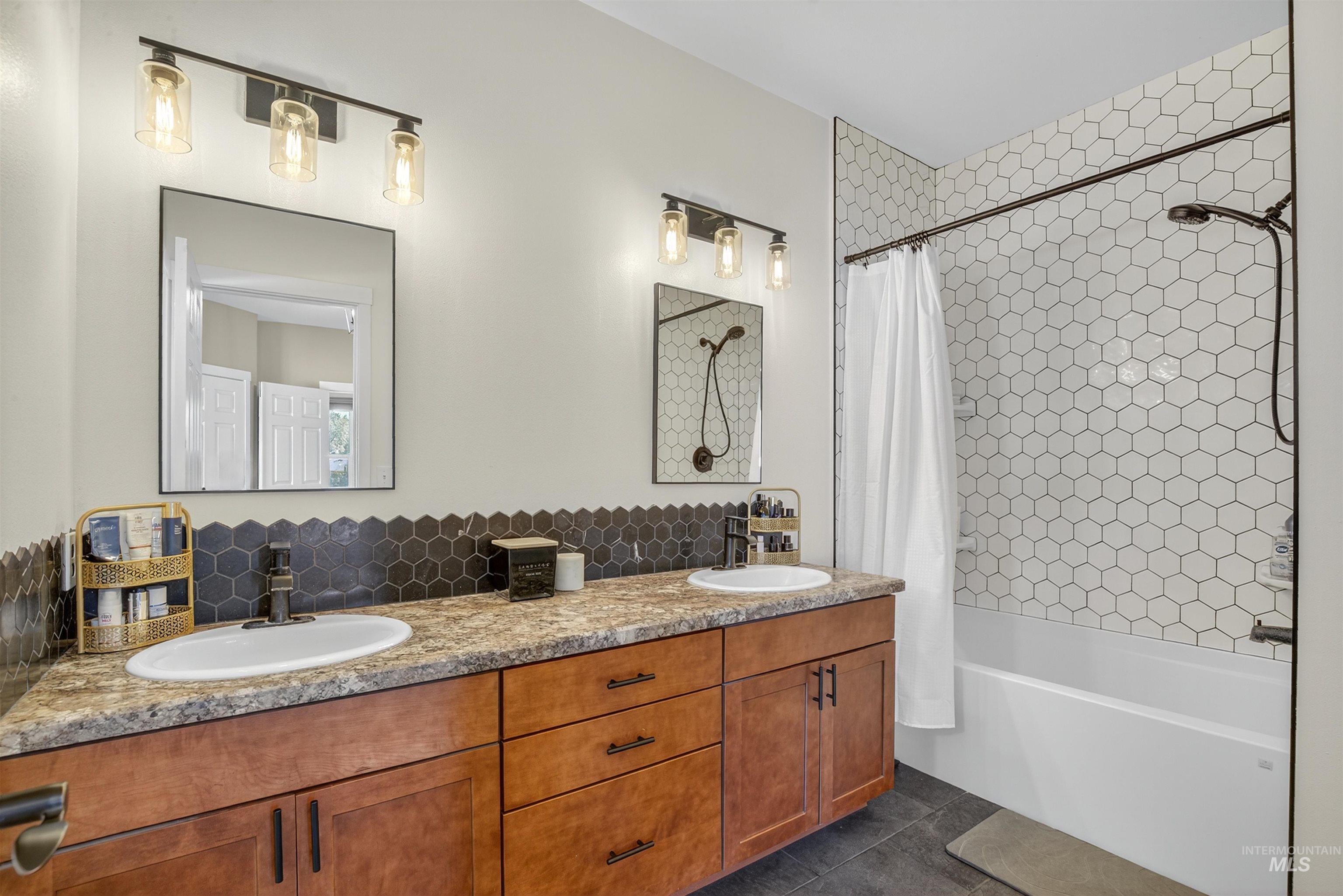 721 Linden Avenue Unit: C