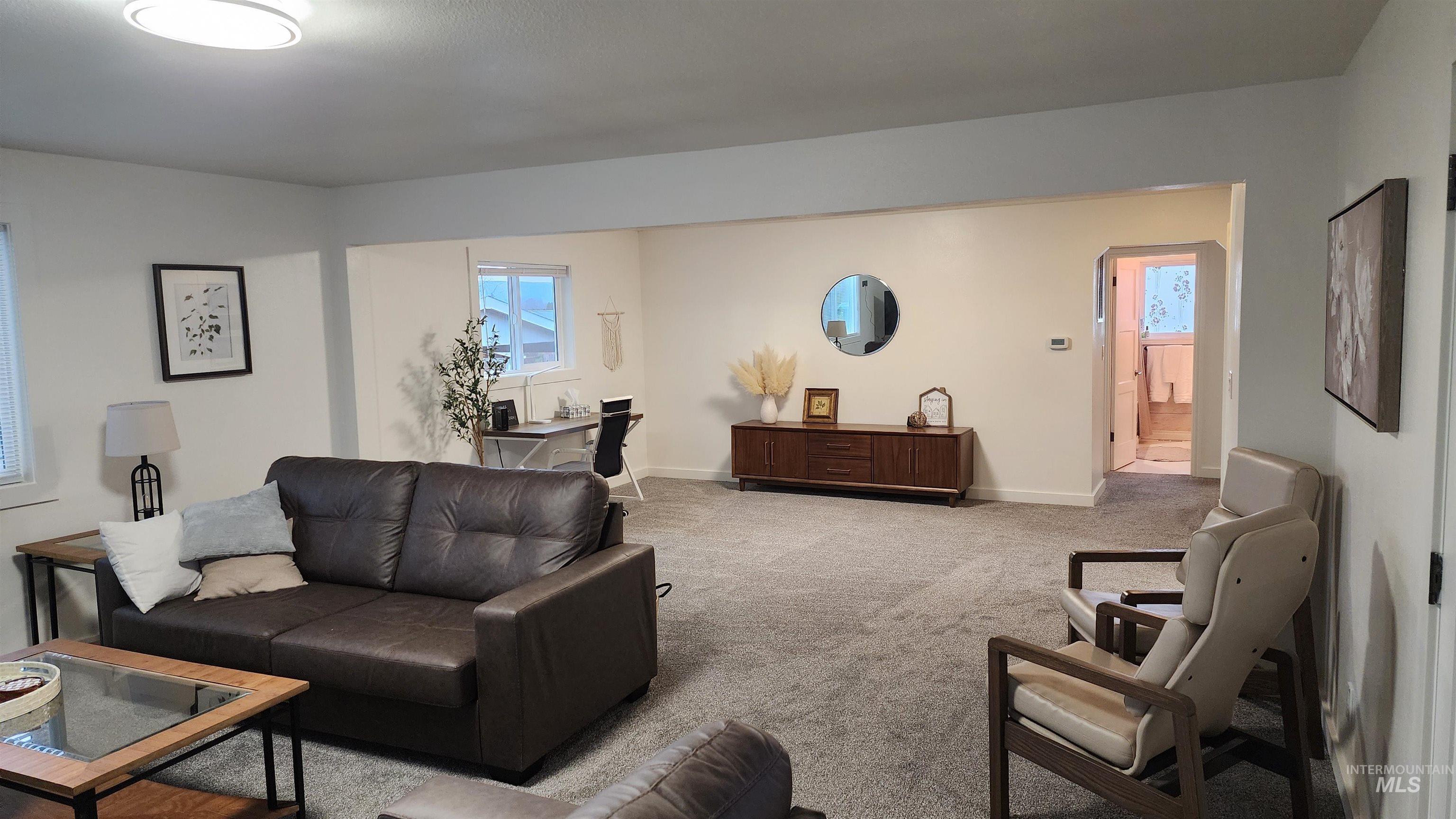 1611 Grelle Ave