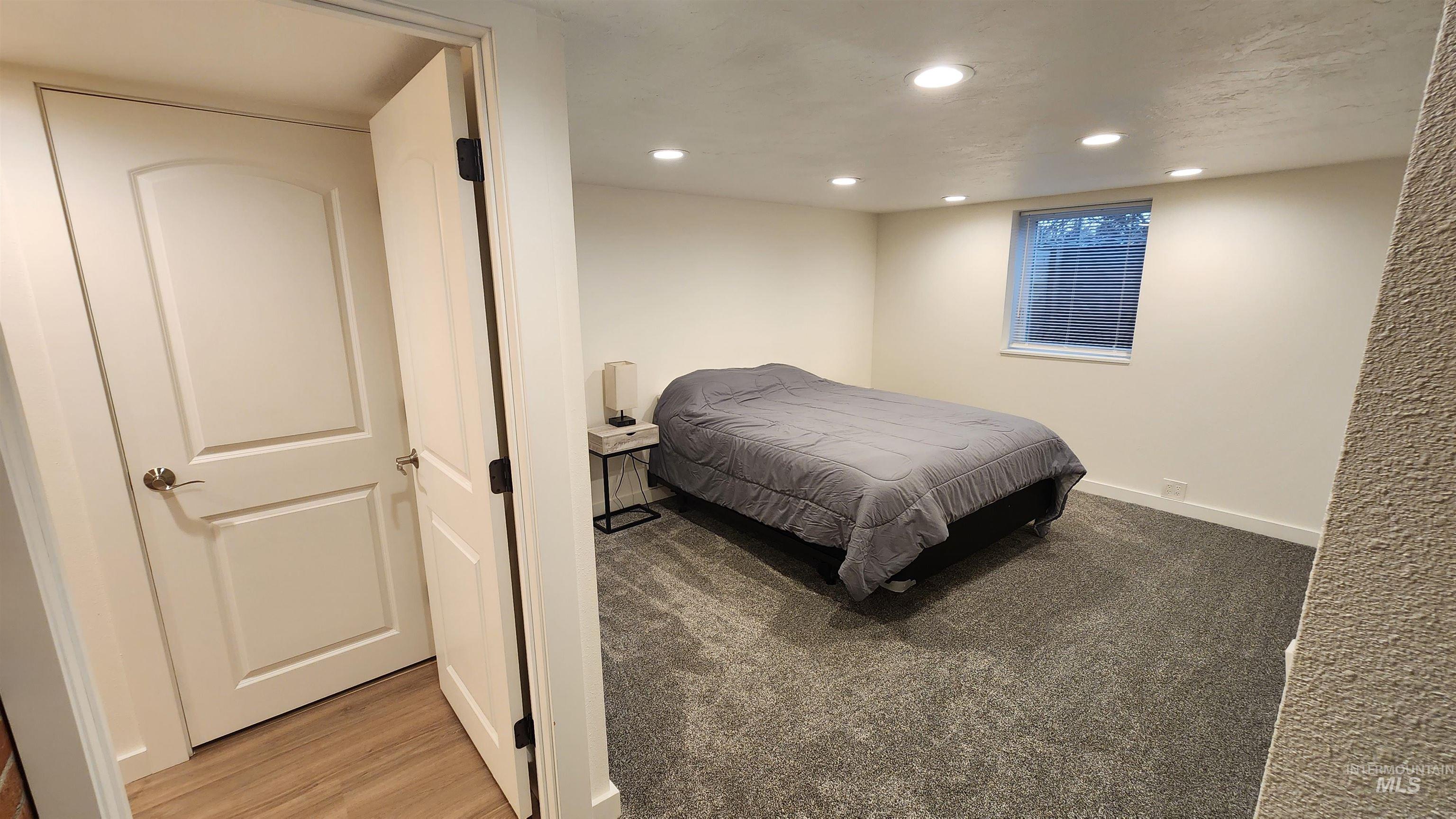 1611 Grelle Ave