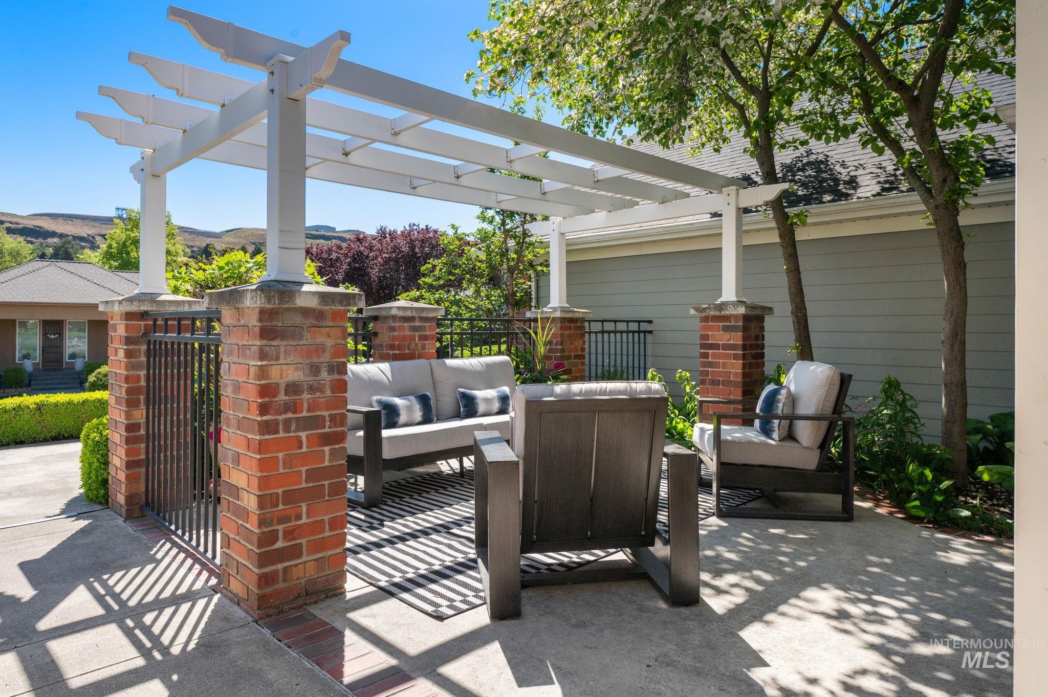 176 Marine View Drive