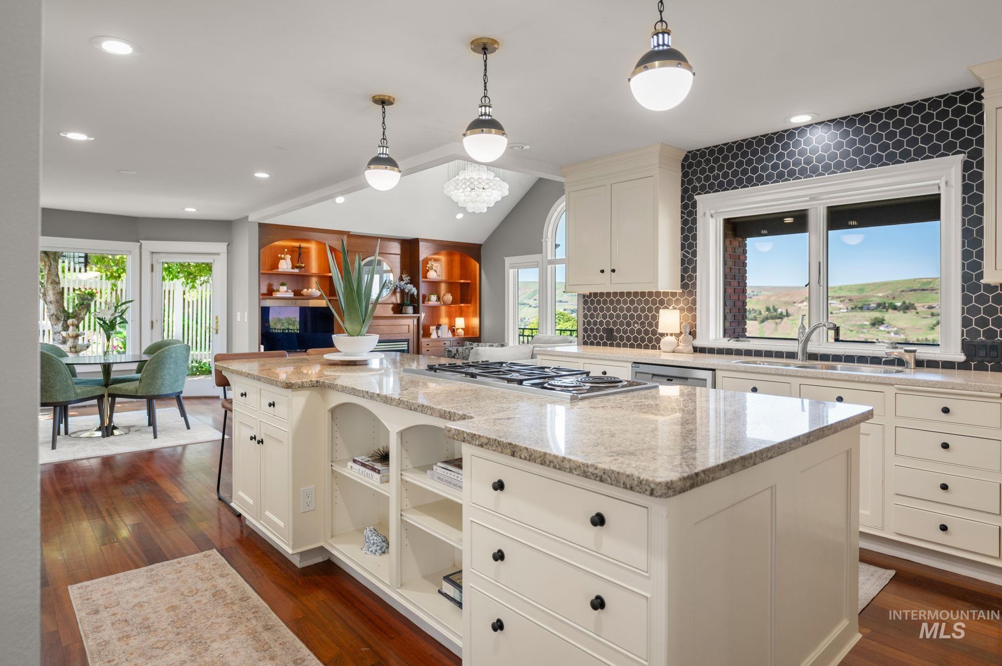 176 Marine View Drive