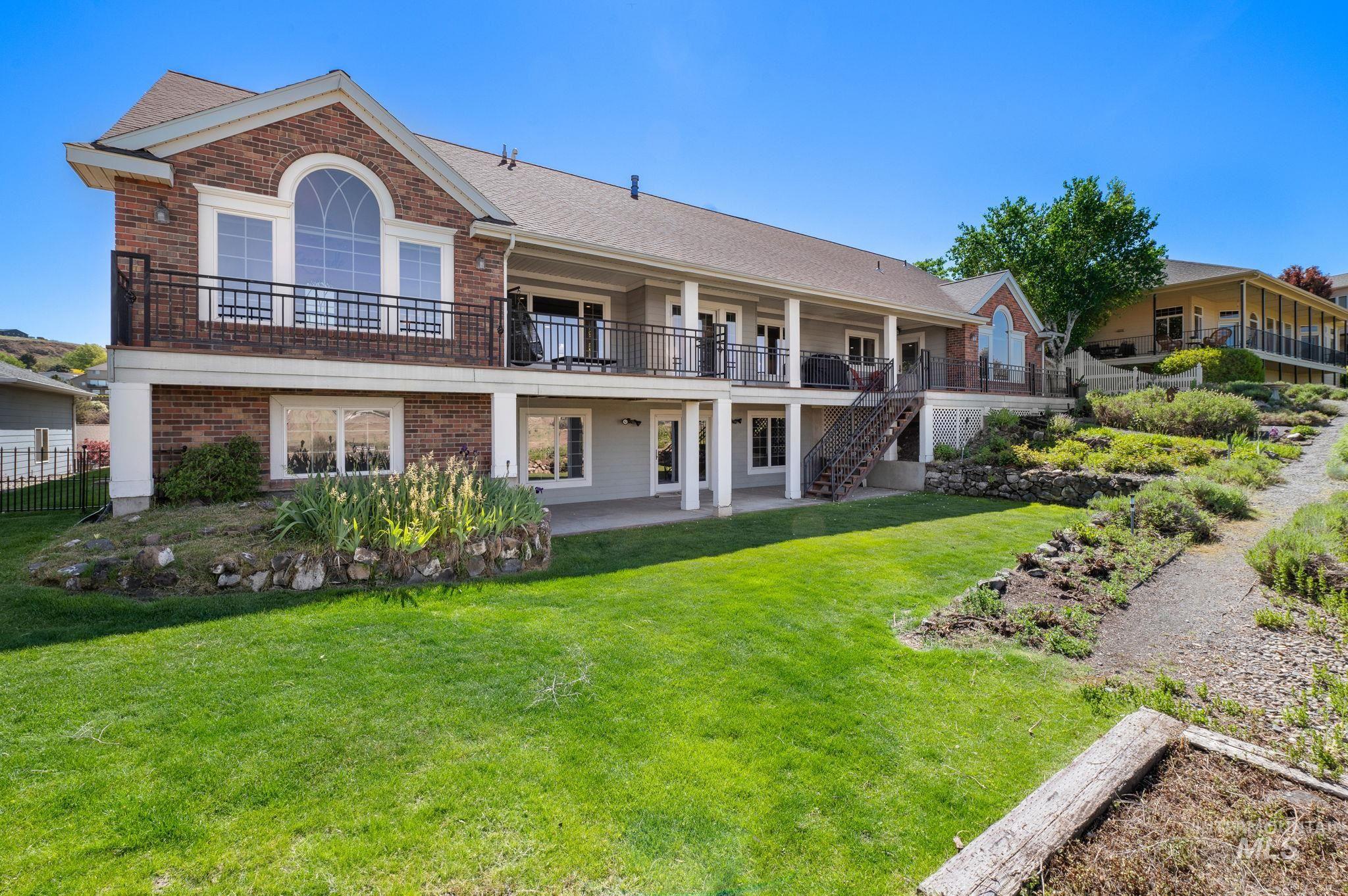 176 Marine View Drive