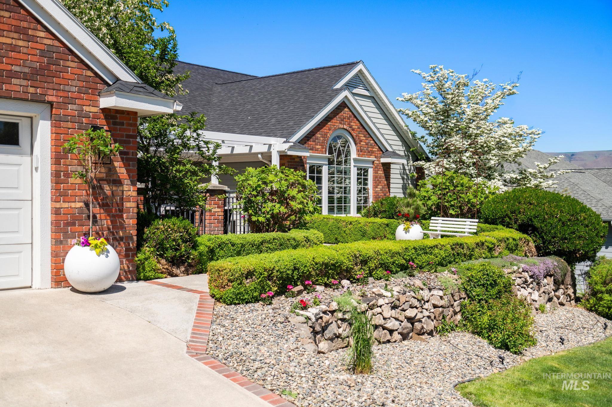 176 Marine View Drive